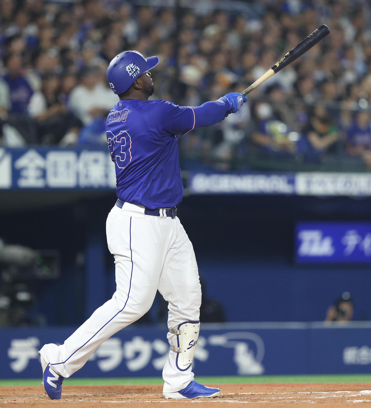 DeNA対中日　9回表中日無死、左越えソロ本塁打を放つサノー（撮影・河田真司）