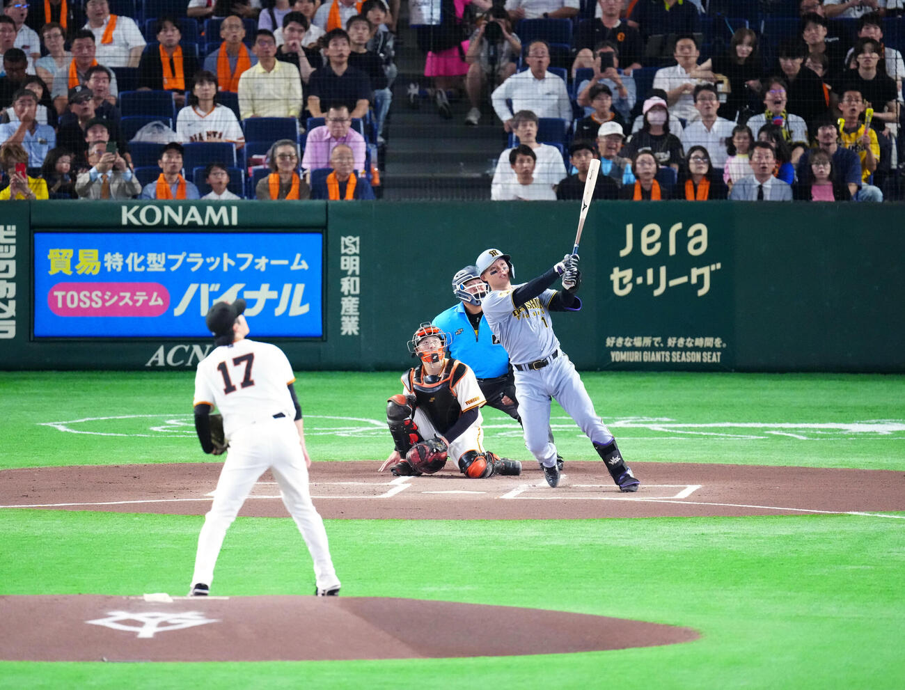 巨人対阪神　1回表阪神2死、先制本塁打を放つ森下翔太。投手西舘勇陽（撮影・江口和貴）
