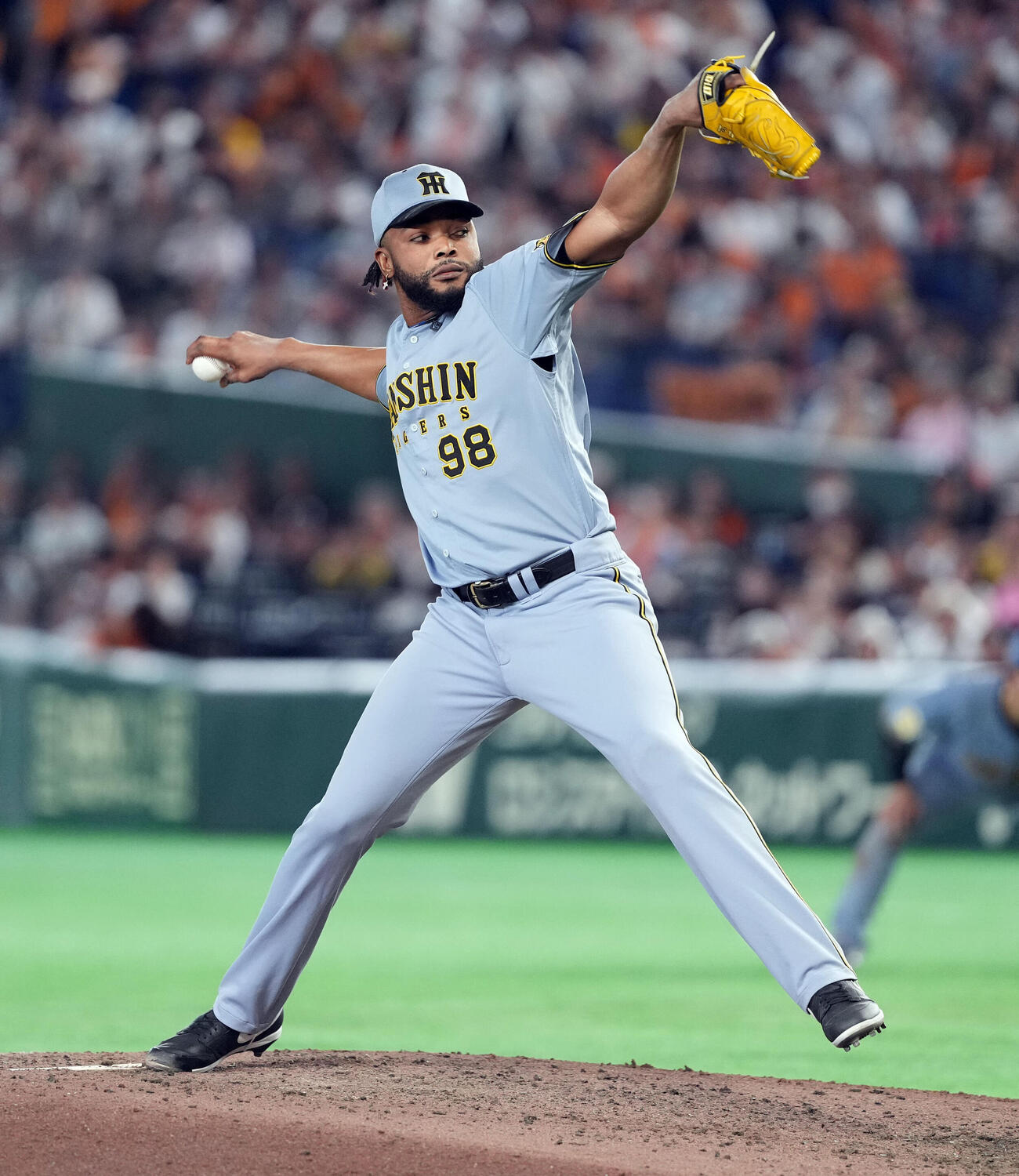 巨人対阪神　9回からマウンドに上がった阪神ラファエル・ドリス（撮影・たえ見朱実）