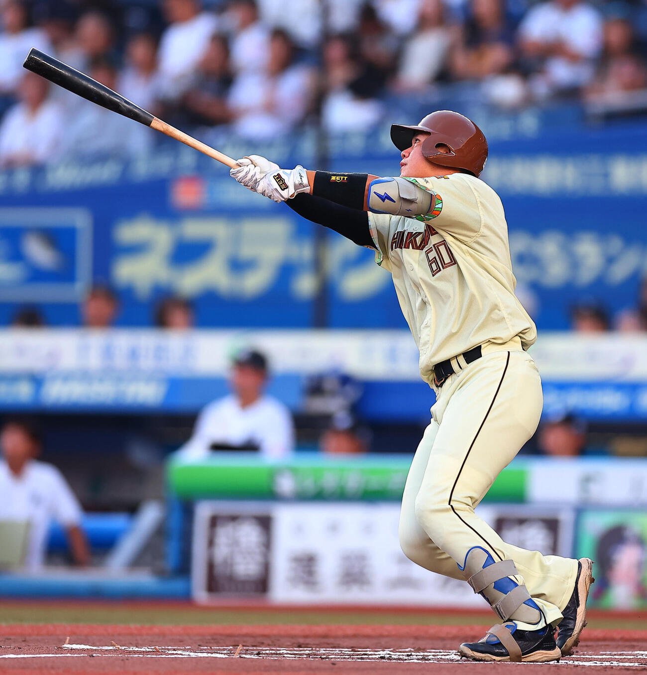 ロッテ対日本ハム　2回表日本ハム1死、先制本塁打を放つ吉田賢吾（撮影・野上伸悟）