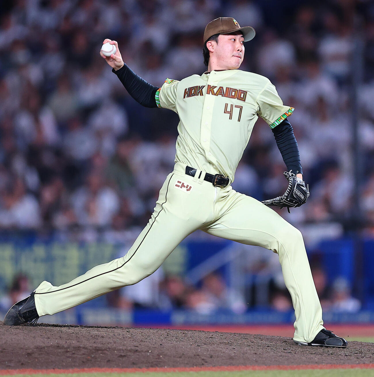 ロッテ対日本ハム　力投する日本ハム柳川大晟（撮影・野上伸悟）