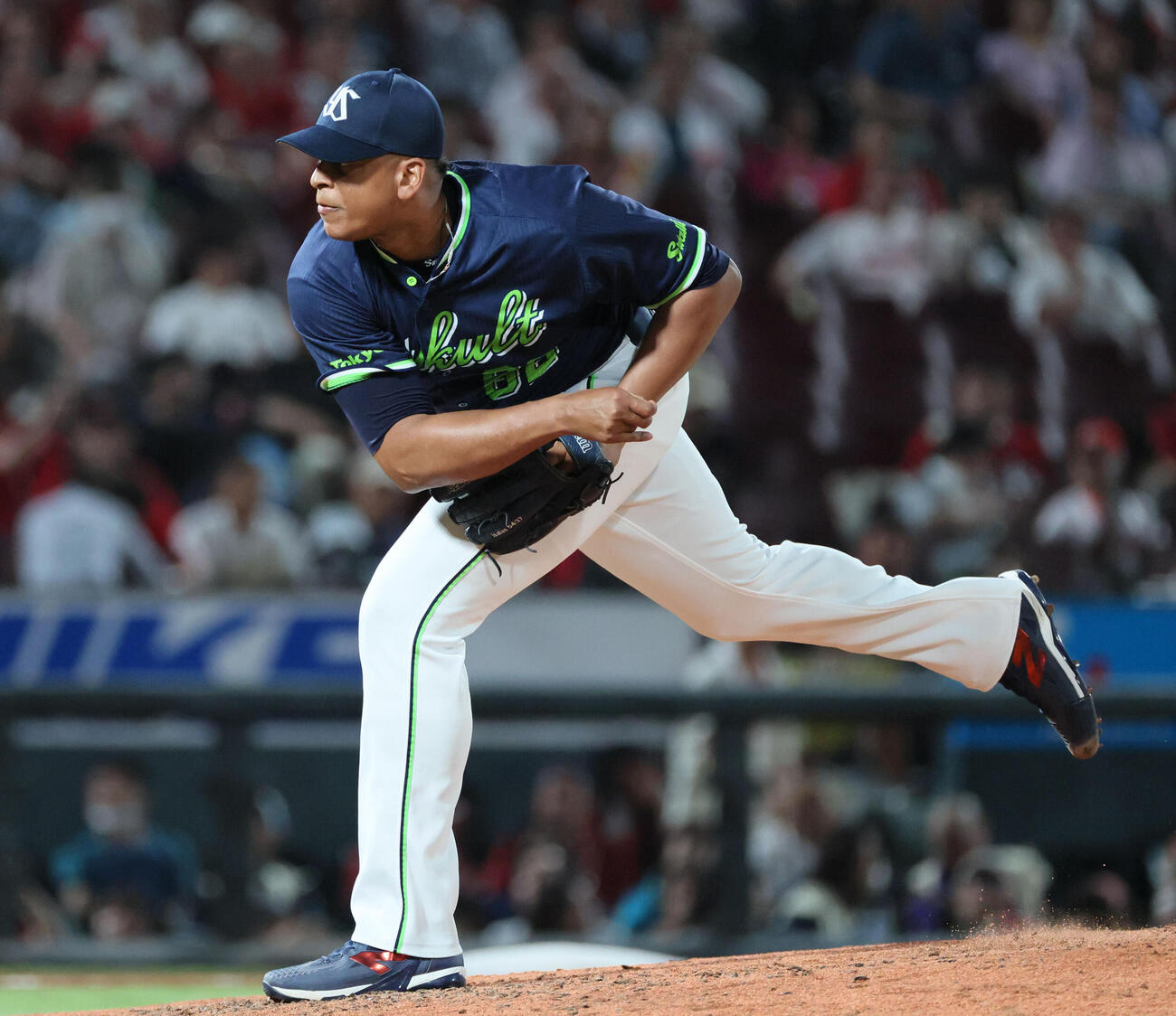 広島対ヤクルト　8回裏広島、ヤクルト2番手のヘスス・リランソ（撮影・加藤孝規）