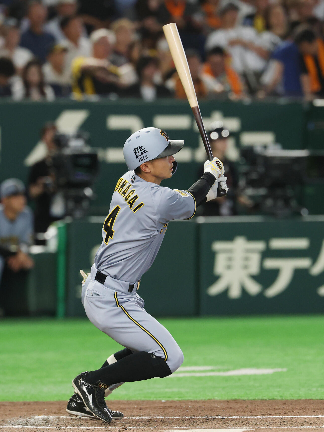巨人対阪神　4回表阪神無死、二塁打を放つ熊谷敬宥（撮影・増田悦実）