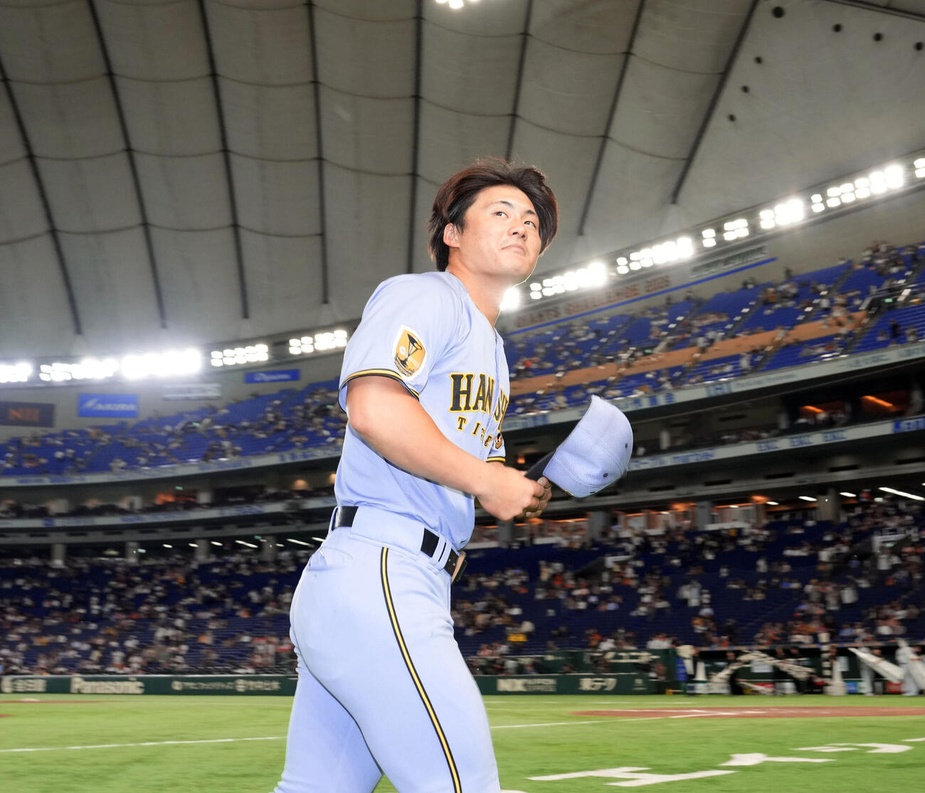 巨人対阪神　巨人に勝利し笑顔を見せる阪神前川右京（撮影・たえ見朱実）