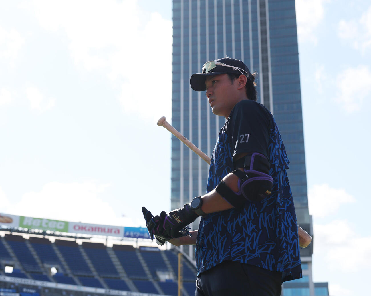 DeNA対巨人　試合前練習を終え引き揚げるDeNA藤浪晋太郎（撮影・宮地輝）