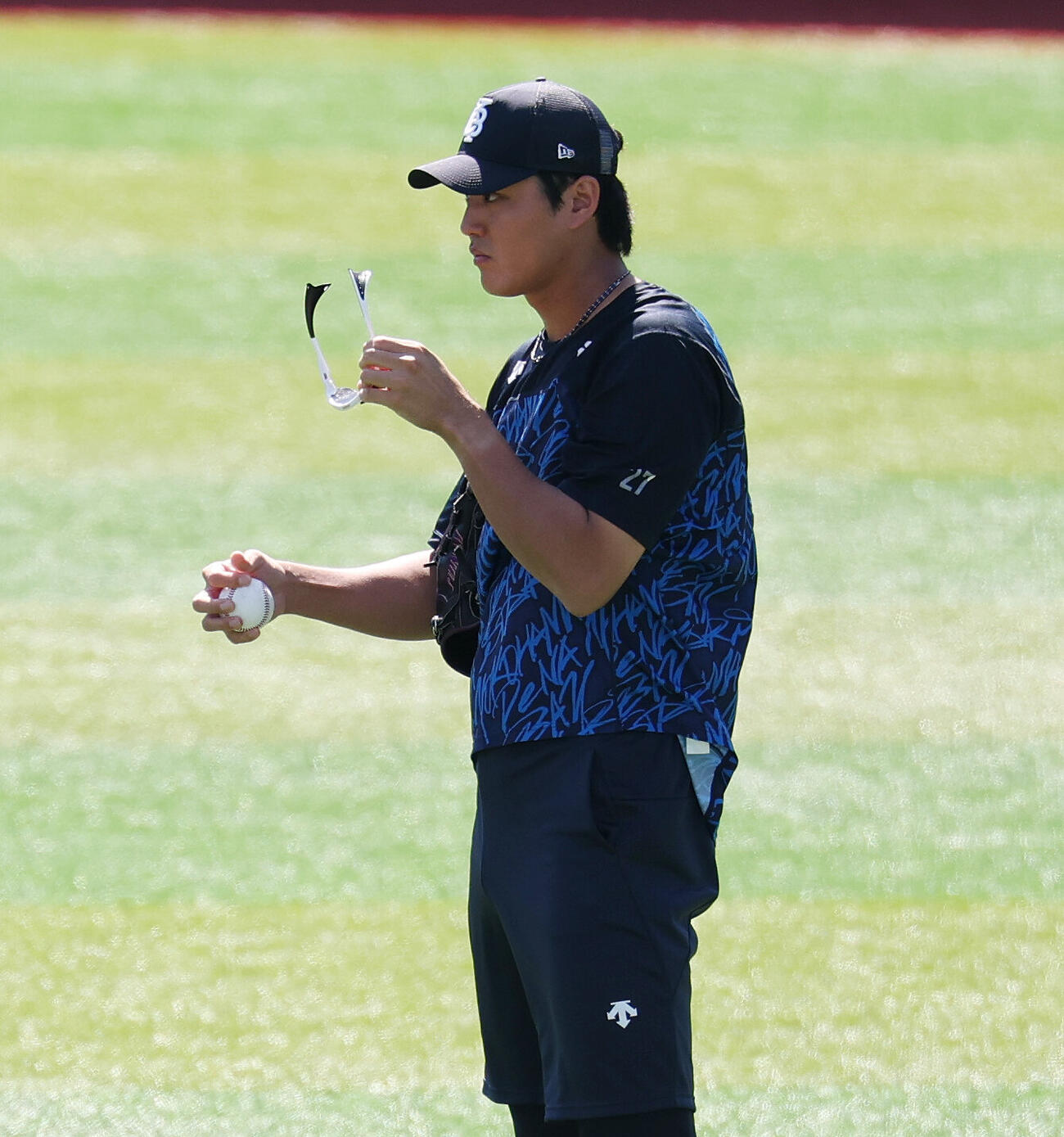 DeNA対巨人　試合前練習に臨むDeNA藤浪晋太郎（撮影・宮地輝）