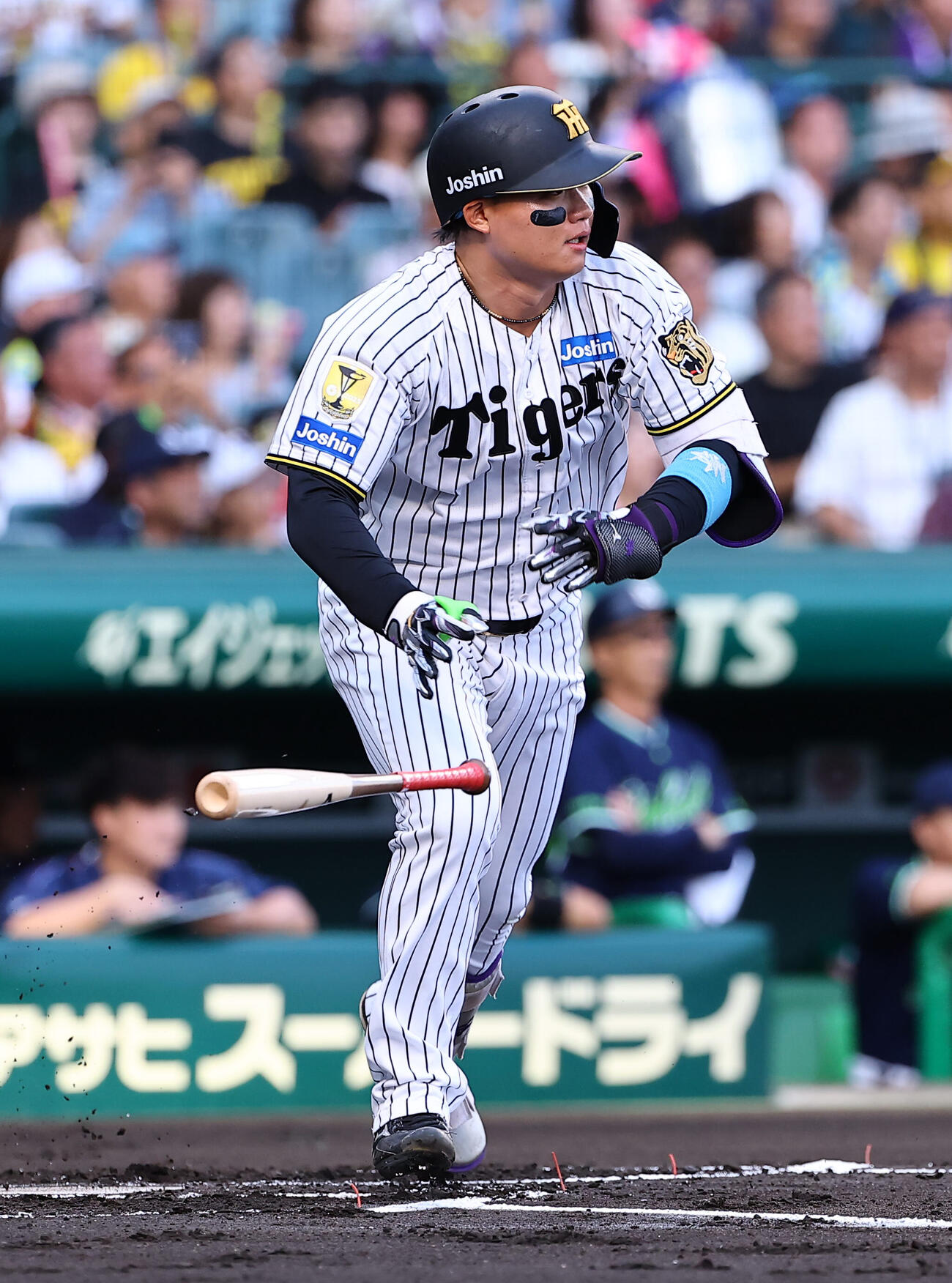 阪神対ヤクルト　1回裏阪神1死一塁、森下翔太は先制適時二塁打を放つ（撮影・上田博志）