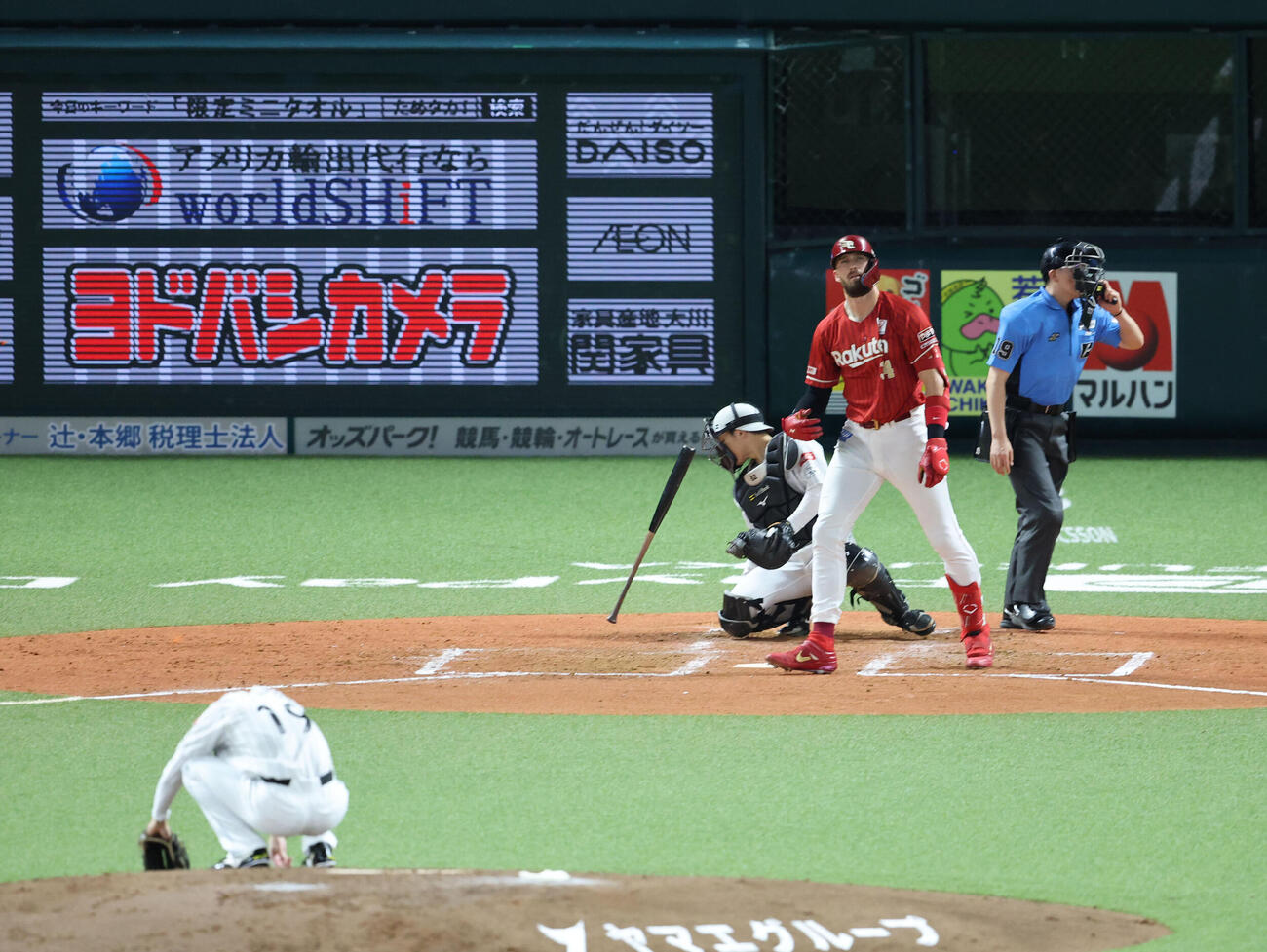 ソフトバンク対楽天　4回表楽天無死、マッカスカーは左越えに勝ち越し本塁打を放つ（撮影・梅根麻紀）