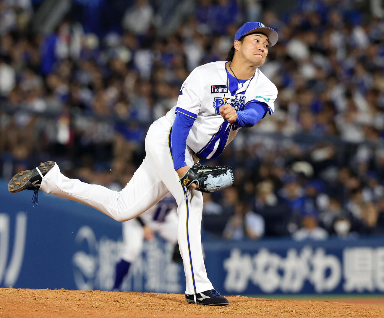 DeNA対巨人　4回表巨人の攻撃で登板した岩田将貴（撮影・浅見桂子）