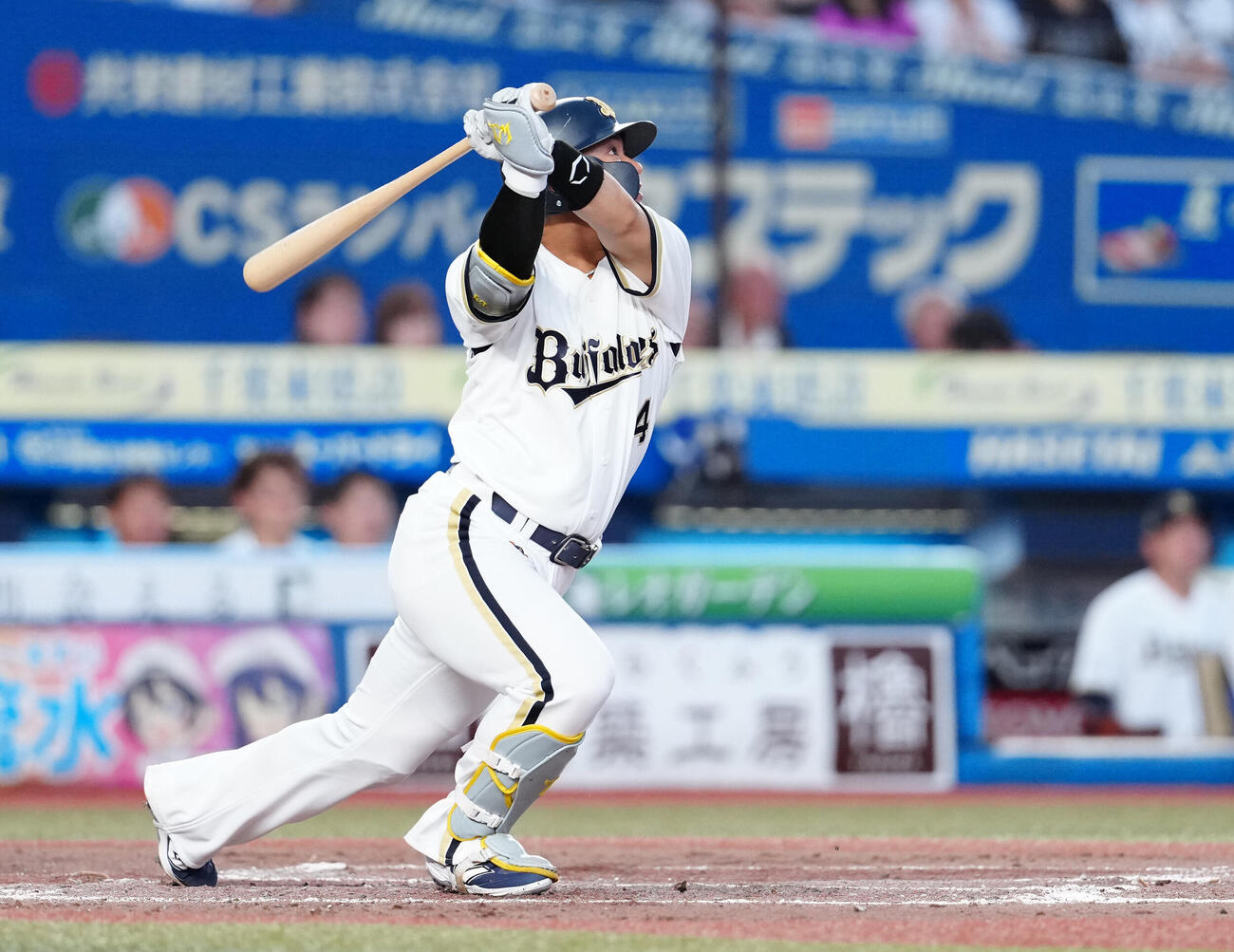ロッテ対オリックス　3回表オリックス1死二塁、2点本塁打を放つ森友哉（撮影・鈴木みどり）