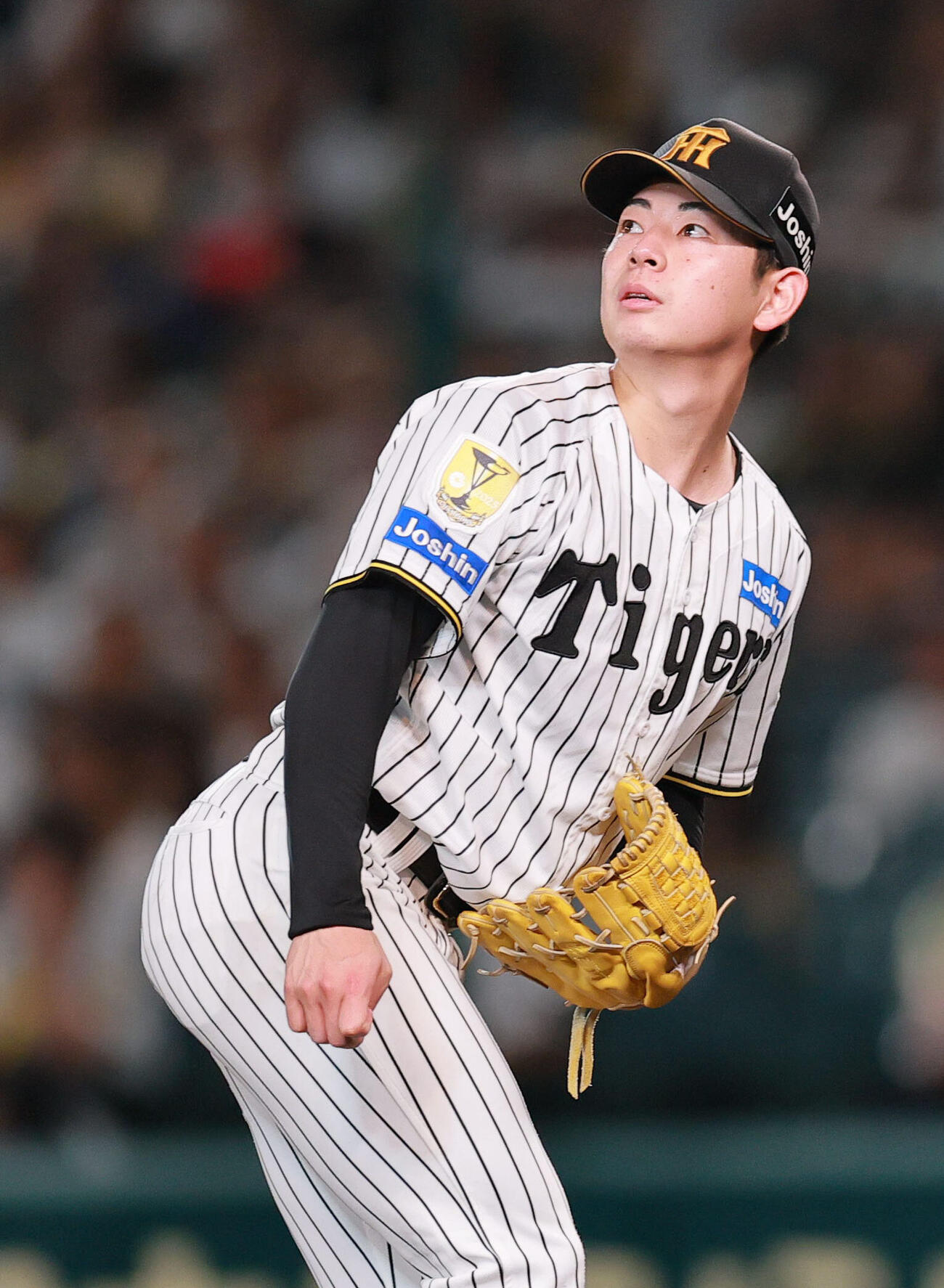 阪神対ヤクルト　6回表ヤクルト2死、下村海翔は赤羽由紘に左越え本塁打を浴びる（撮影・上山淳一）