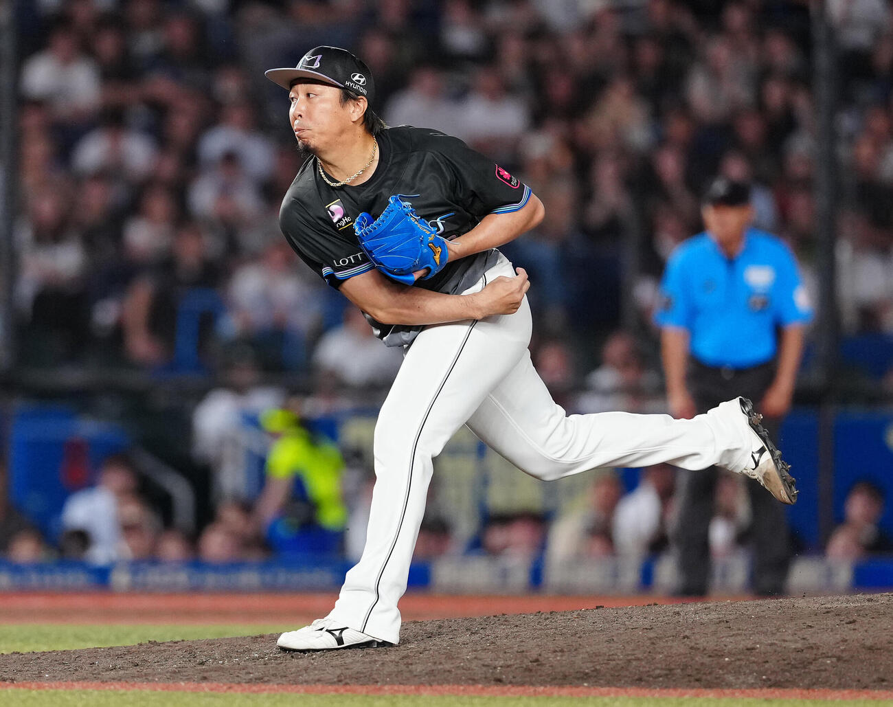 ロッテ対オリックス　9回表途中から7番手で登板したロッテ益田直也（撮影・鈴木みどり）