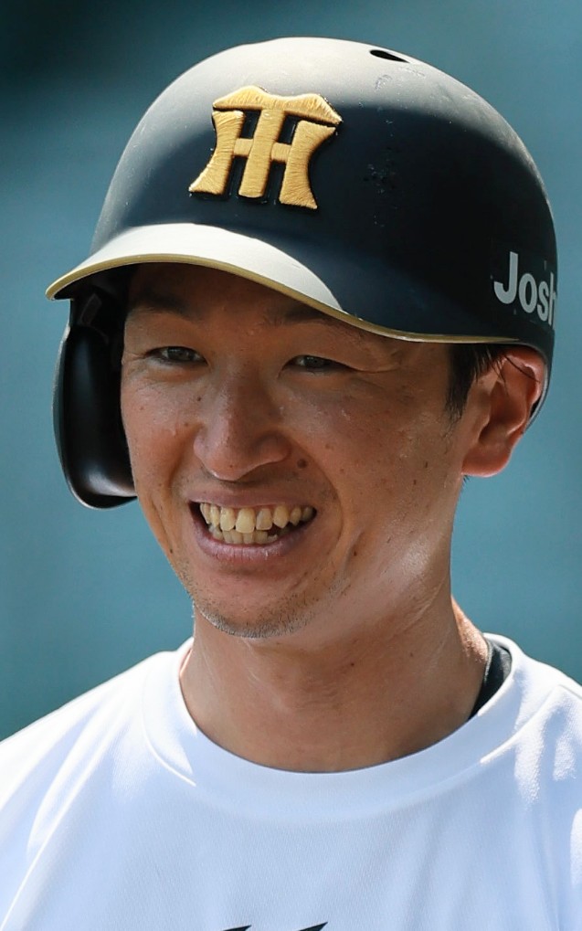 阪神対ヤクルト　笑顔を見せる阪神近本光司（撮影・上山淳一）＝2026年7月11日、甲子園球場