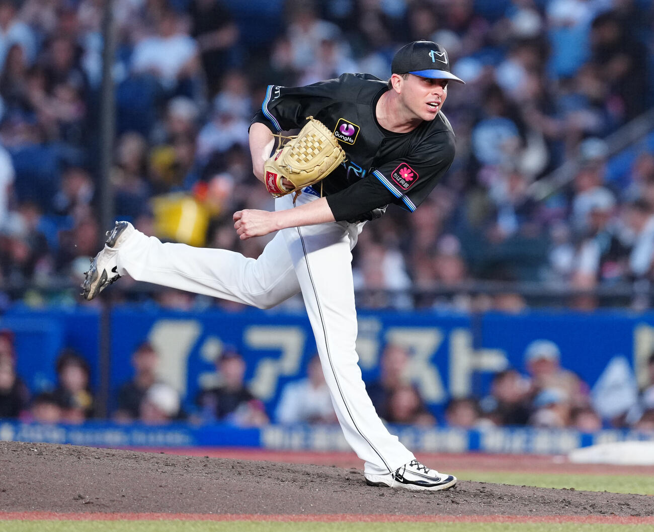 ロッテ対オリックス　先発し力投するロッテのサム・ロング（撮影・鈴木みどり）