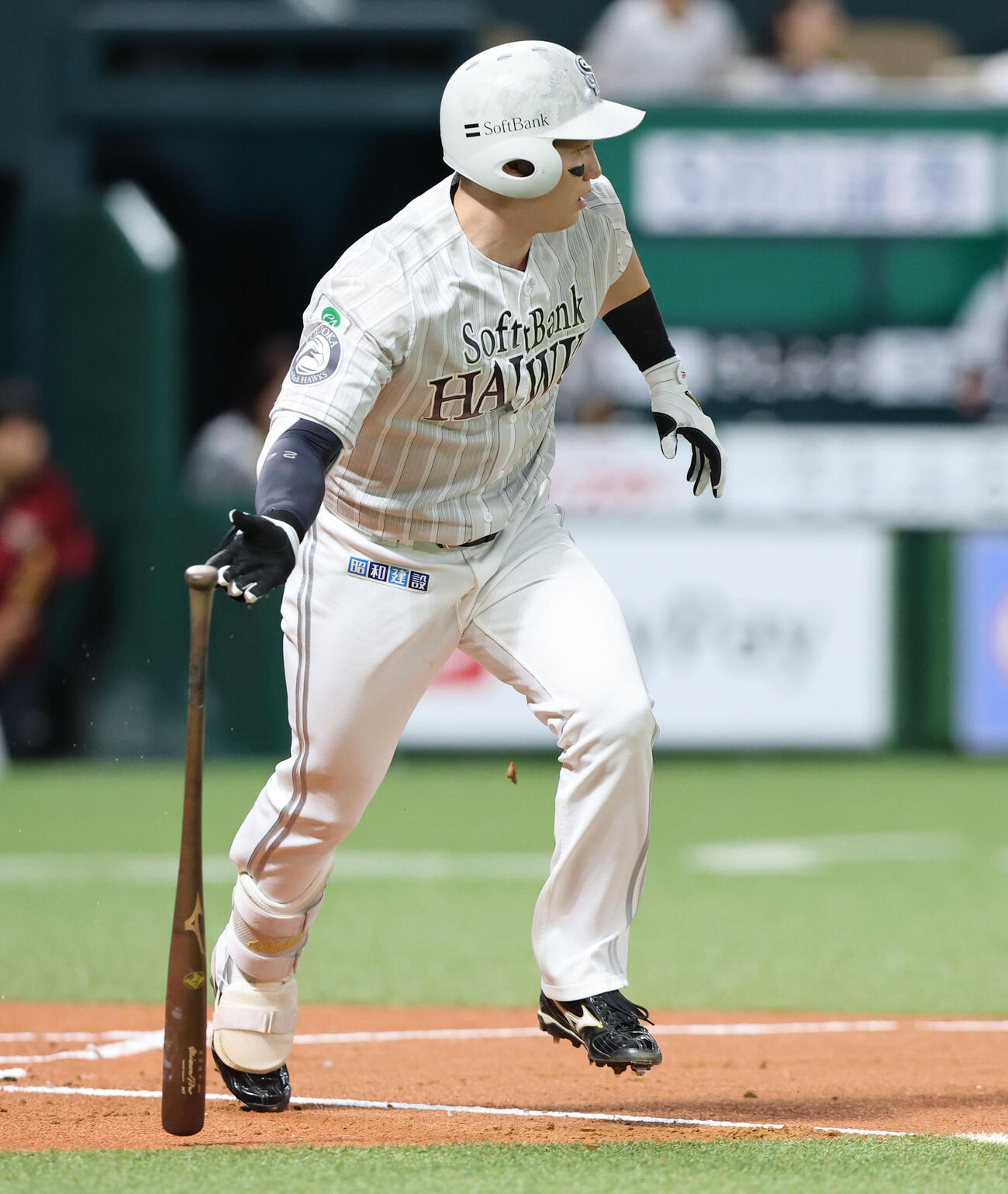 ソフトバンク対楽天　1回裏ソフトバンク1死一、三塁、栗原陵矢は左前に先制適時打を放つ（撮影・梅根麻紀）