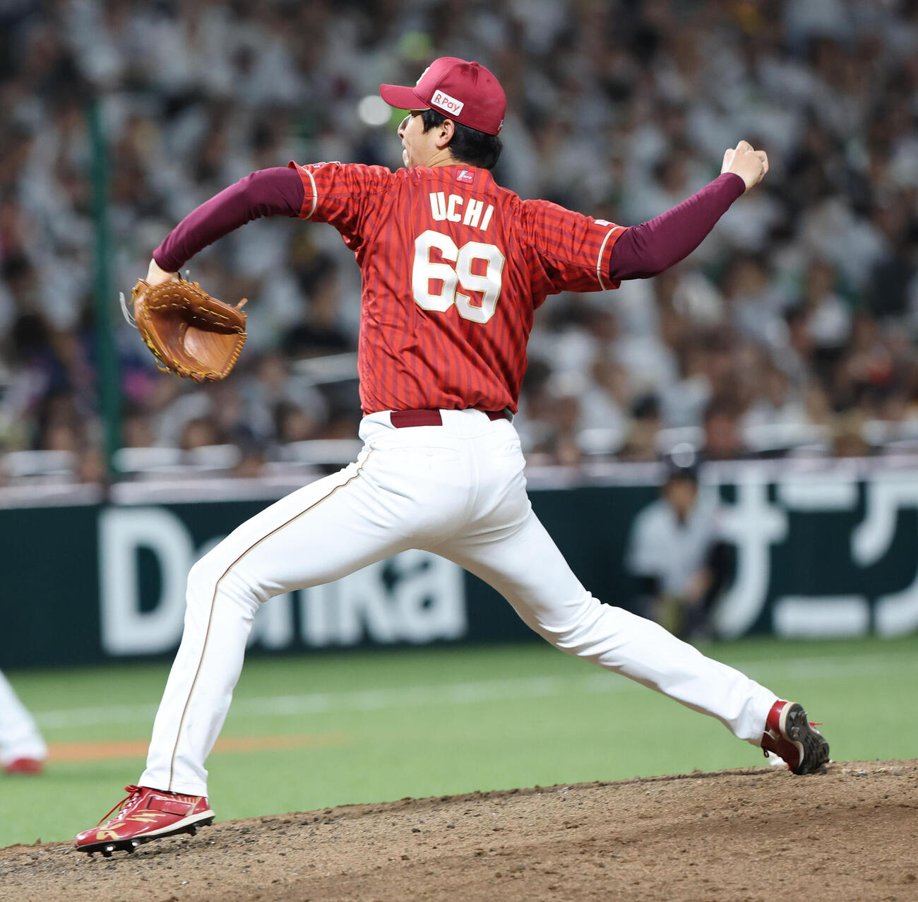 ソフトバンク対楽天　7回に登板した楽天内星龍（撮影・梅根麻紀）