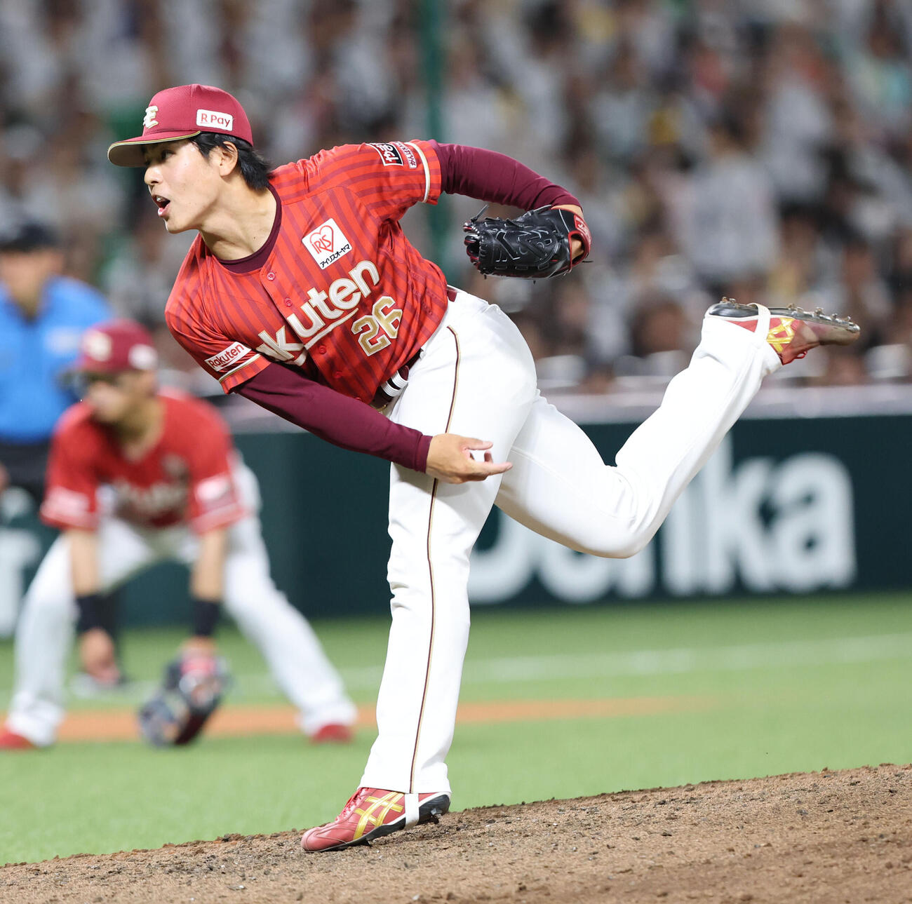 ソフトバンク対楽天　8回に登板した楽天中込陽翔（撮影・梅根麻紀）