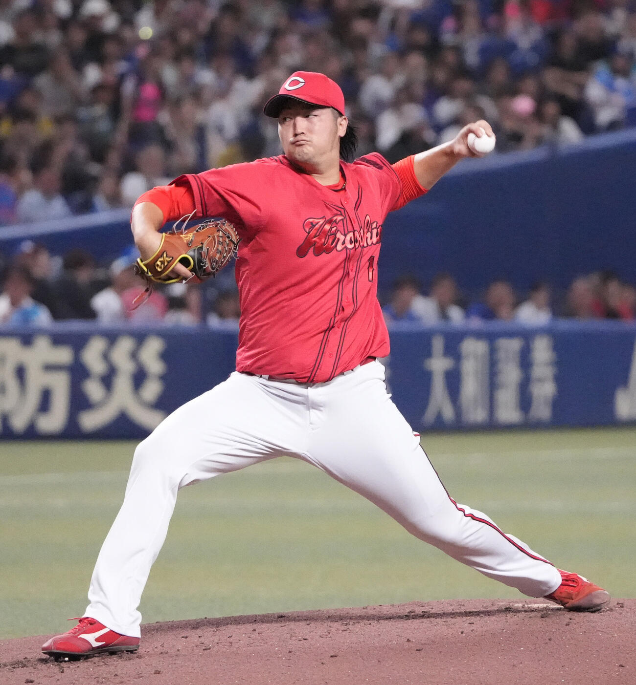 中日対広島　1回裏、登板する広島先発の床田寛樹（撮影・森本幸一）