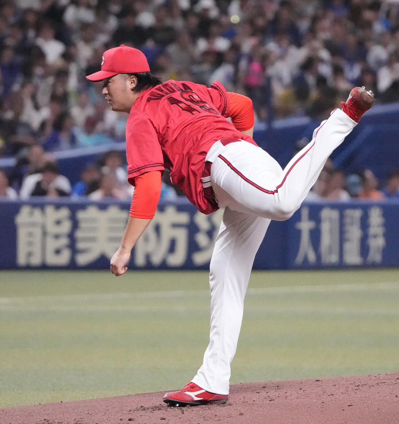 中日対広島　1回裏、登板する広島先発の床田寛樹（撮影・森本幸一）