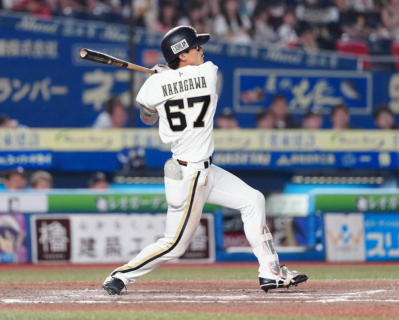 ロッテ対オリックス　9回表オリックス1死二塁、2点本塁打を放つ中川圭太（撮影・鈴木どり）