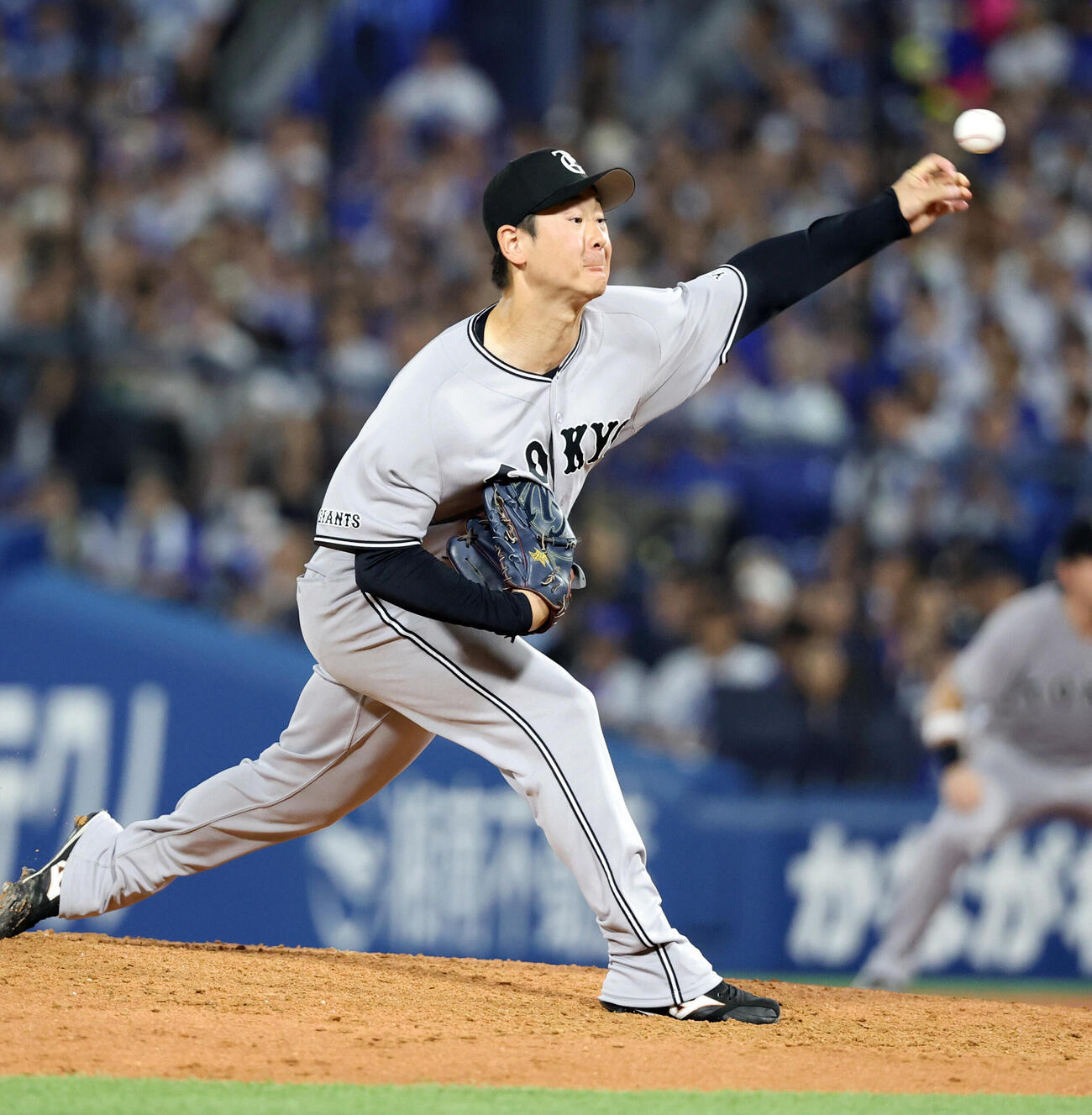 DeNA対巨人　7回裏DeNAの攻撃を抑えた中川皓太（撮影・浅見桂子）