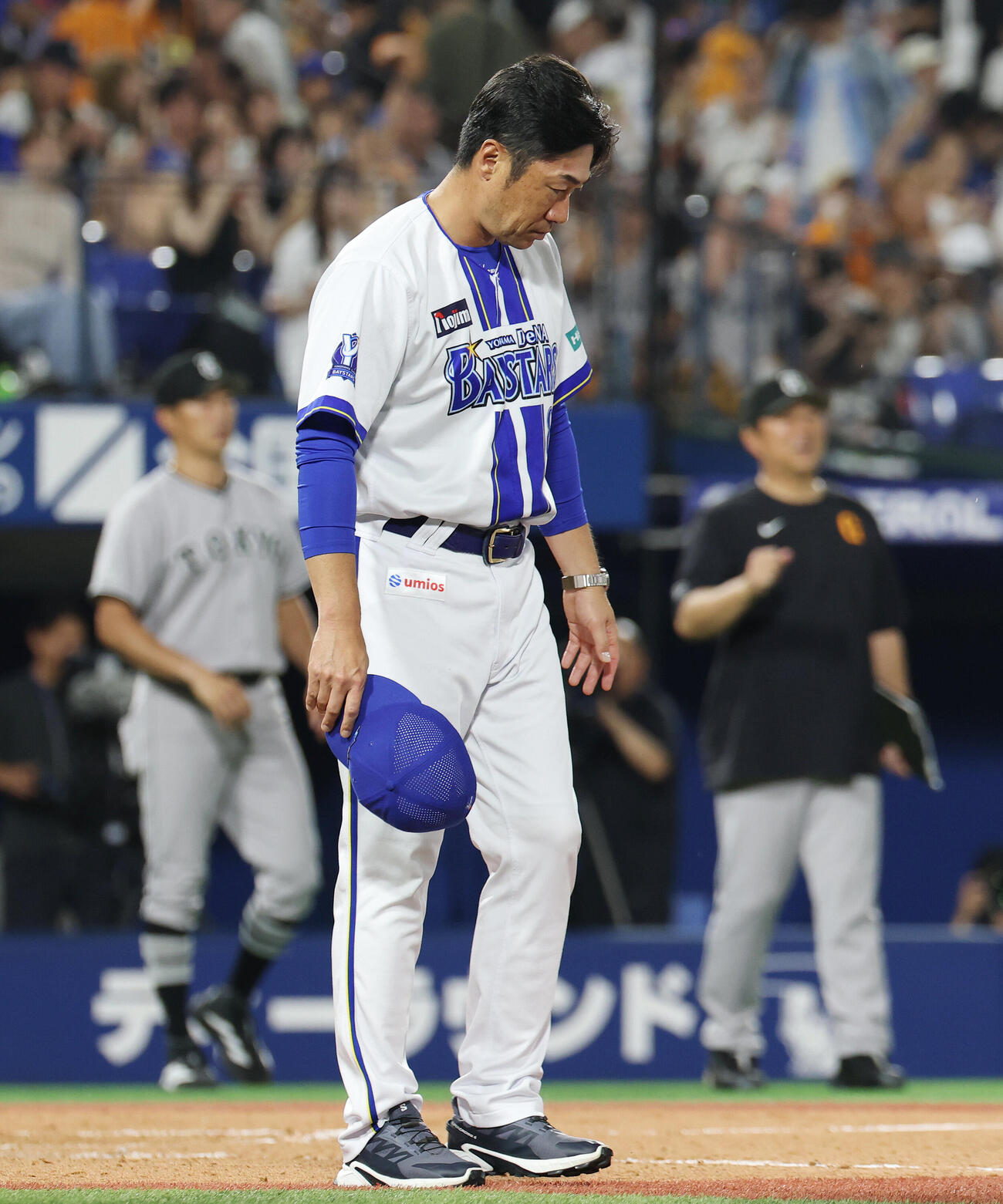 DeNA対巨人　巨人に敗れたDeNA相川亮二監督（撮影・宮地輝）
