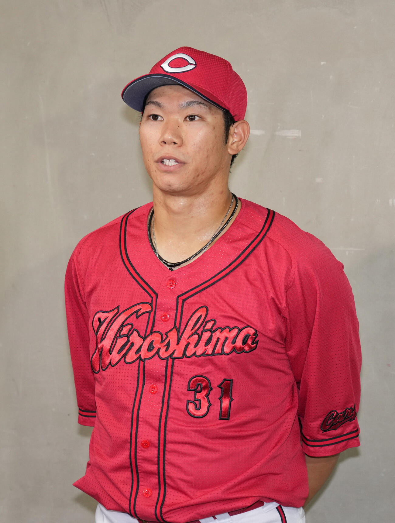 マイナビオールスターゲーム2026監督選抜・選出選手として出場が決まり会見する坂倉将吾（撮影・森本幸一）