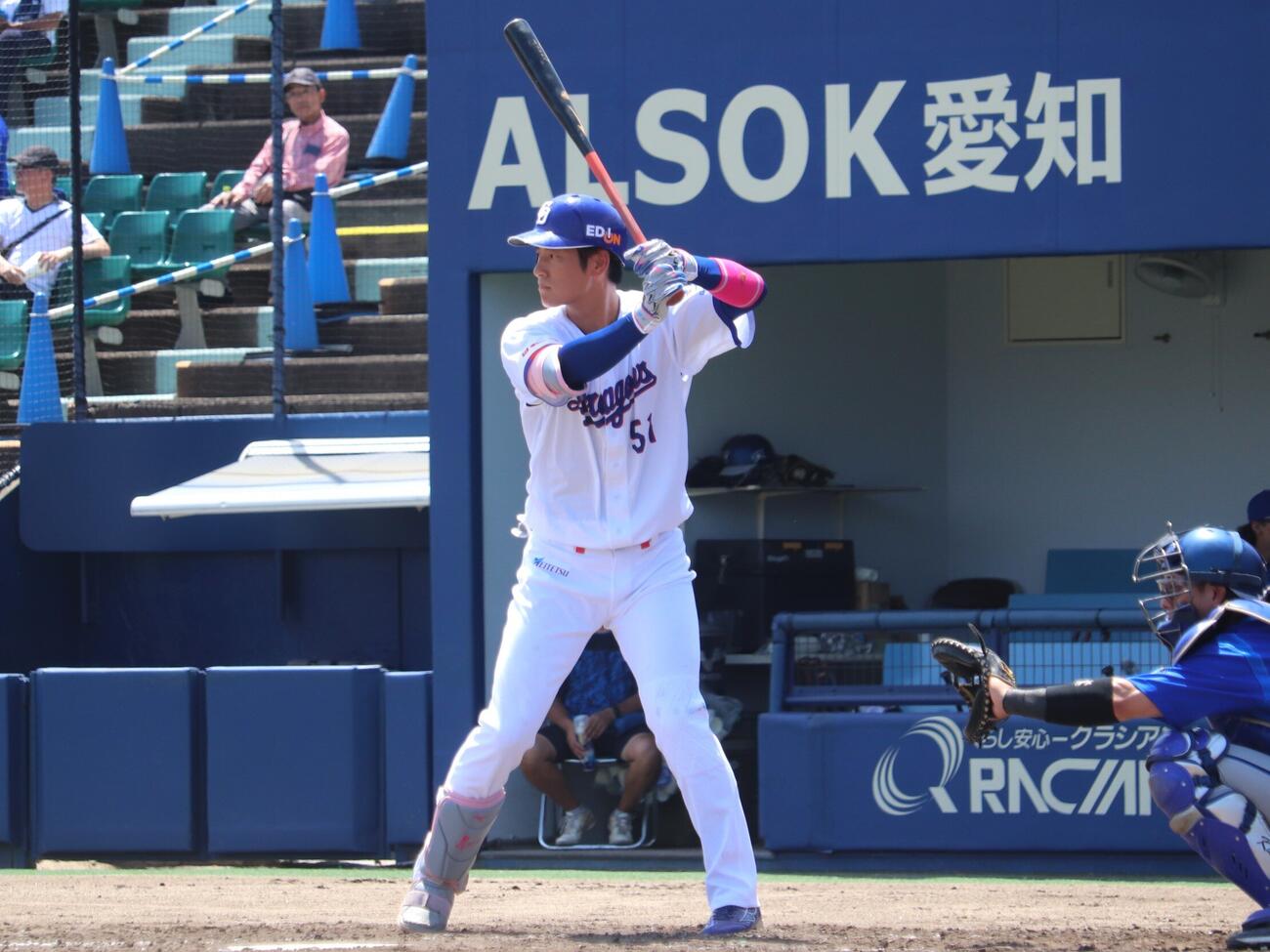 ファームDeNA戦　「6番DH」で約4カ月ぶりに実戦復帰した、中日上林誠知（撮影・中島麗）