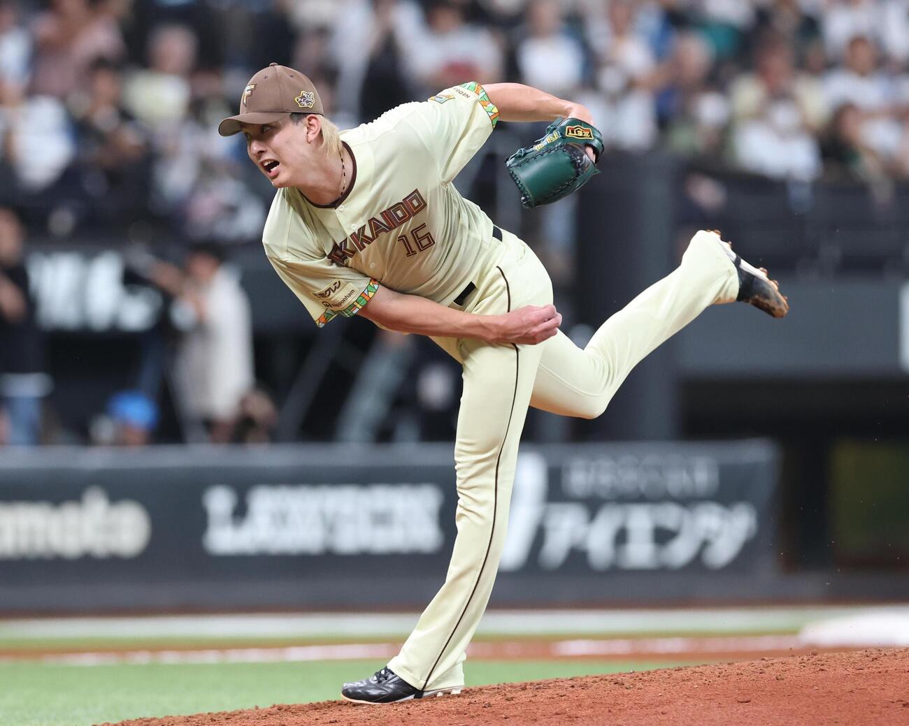 日本ハム対ソフトバンク　8回に登板の達孝太（撮影・黒川智章）