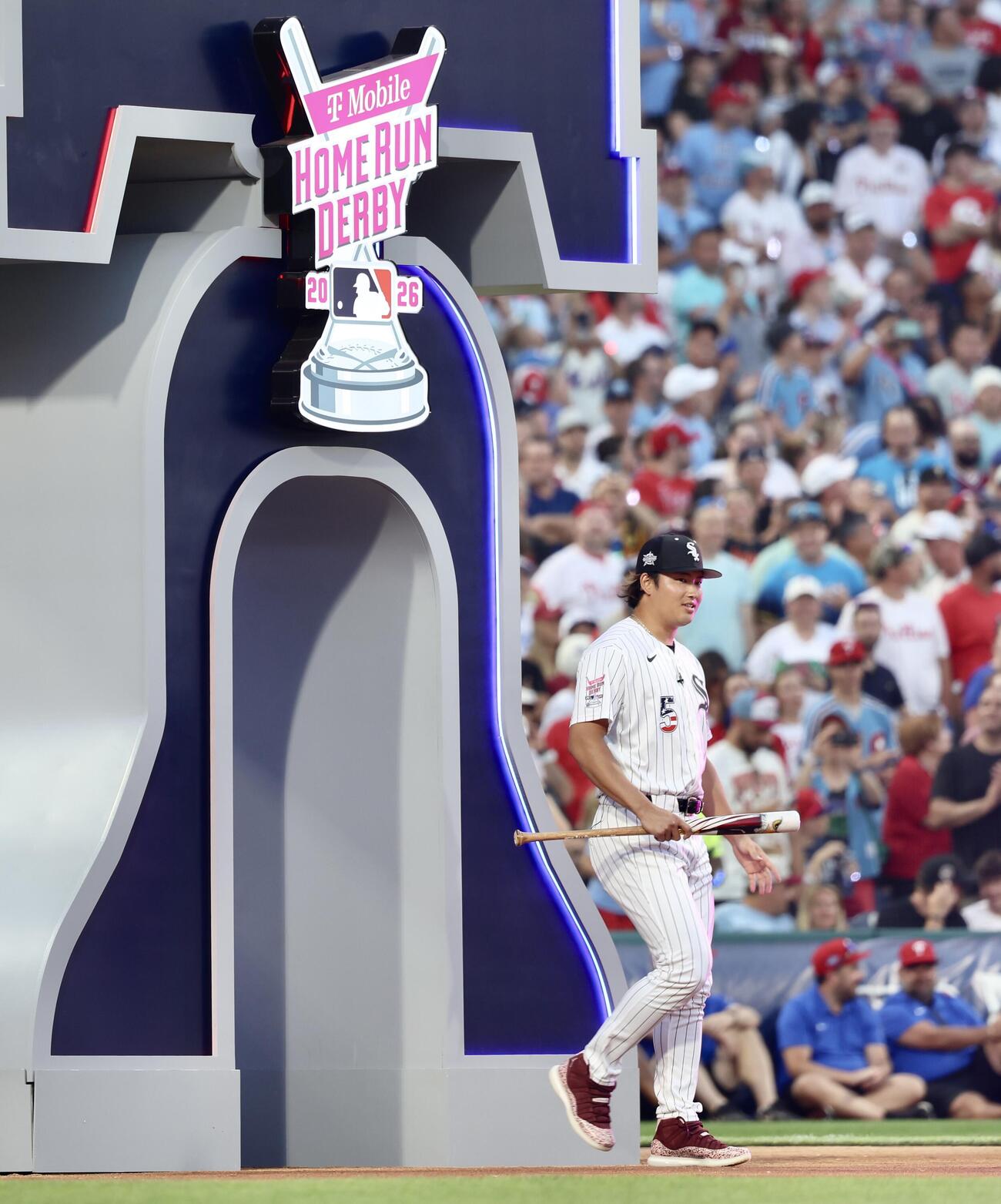 MLBホームランダービーで入場するホワイトソックス村上宗隆（撮影・河田真司）