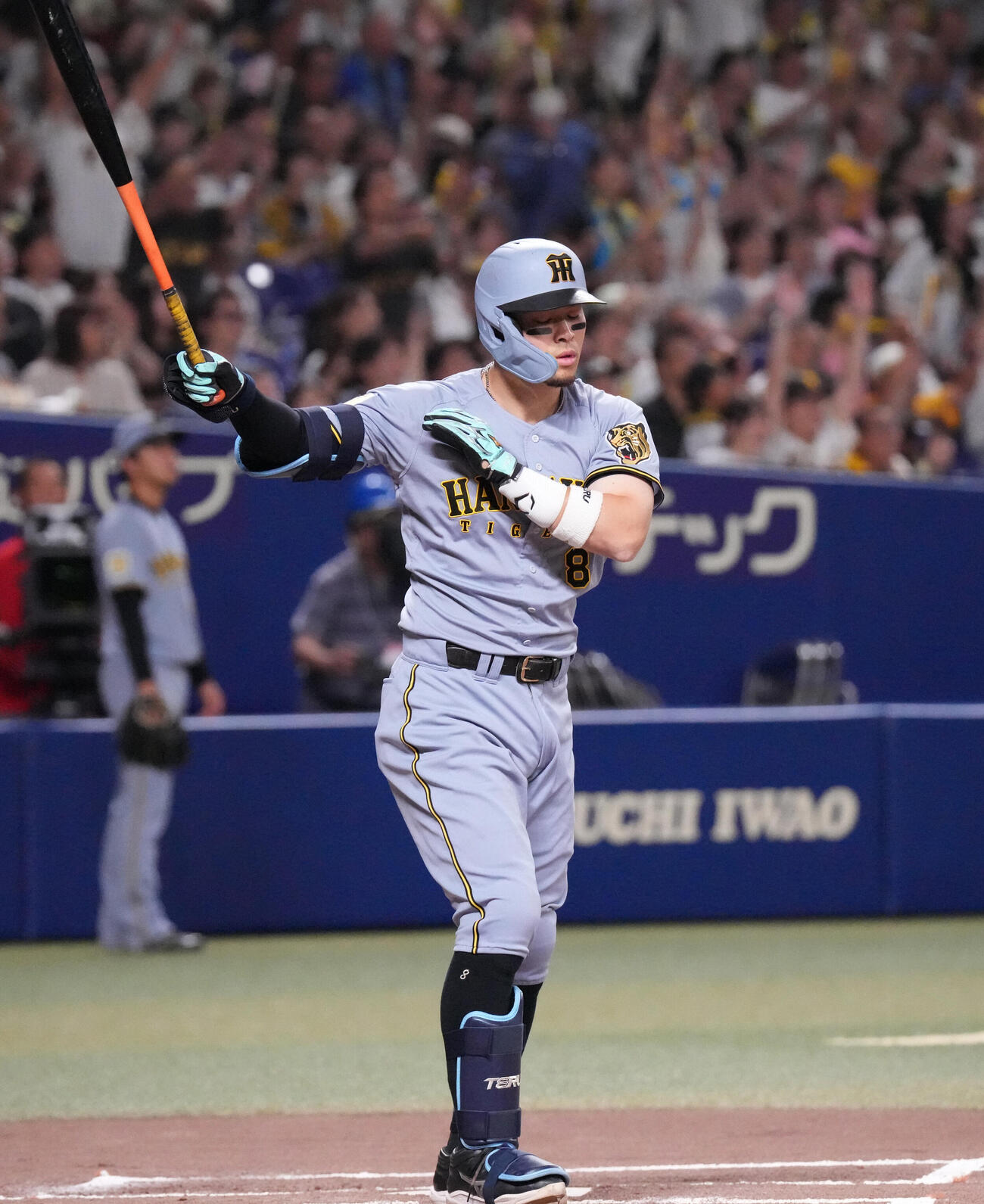 中日対阪神　1回表阪神2死、本塁打を放つ佐藤輝明（撮影・森本幸一）