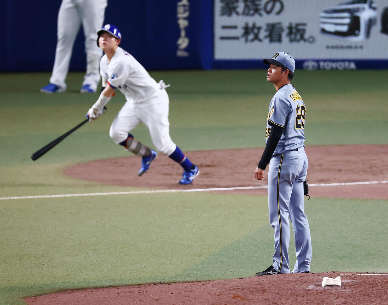 中日対阪神　4回裏中日2死、高橋遥人は村松開人に右中間越えソロ本塁打を浴びる（撮影・加藤哉）