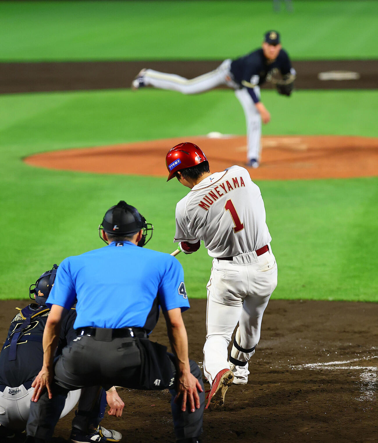 楽天対オリックス　5回裏楽天2死、九里亜蓮から本塁打を放つ宗山塁（撮影・野上伸悟）