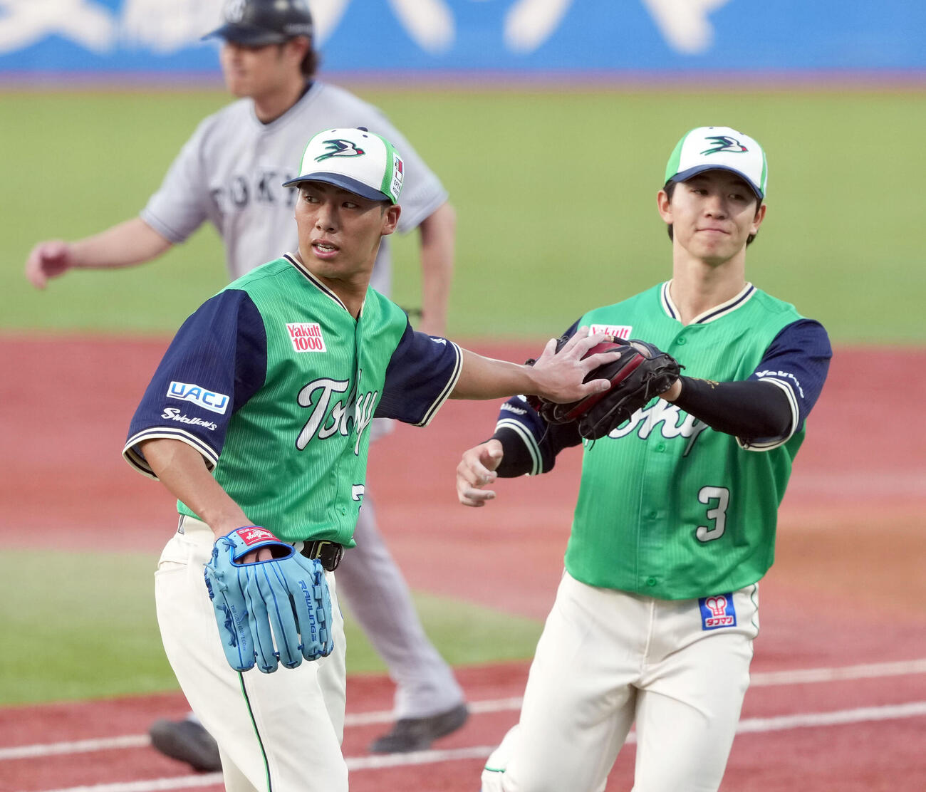 ヤクルト対巨人　1回を無失点に抑えたヤクルトの先発山野太一（撮影・たえ見朱実）