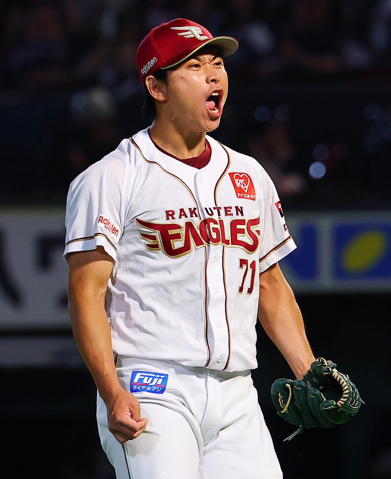 楽天対オリックス　7回表のピンチをしのぎほえる柴田大地（撮影・野上伸悟）