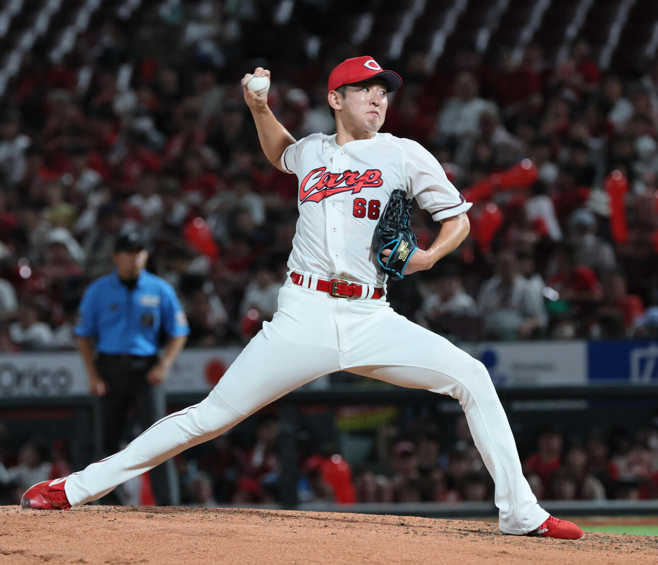 広島対DeNA 7回表DeNA、広島4番手の遠藤淳志（撮影・加藤孝規）