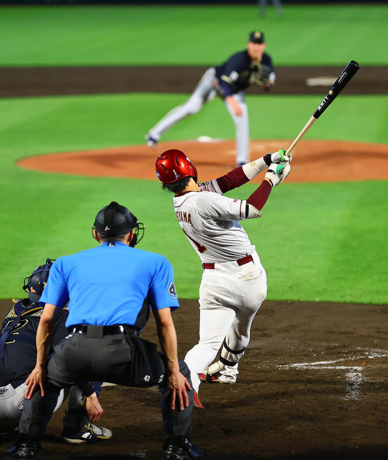 楽天対オリックス　5回裏楽天2死、九里亜蓮から本塁打を放つ宗山塁（撮影・野上伸悟）