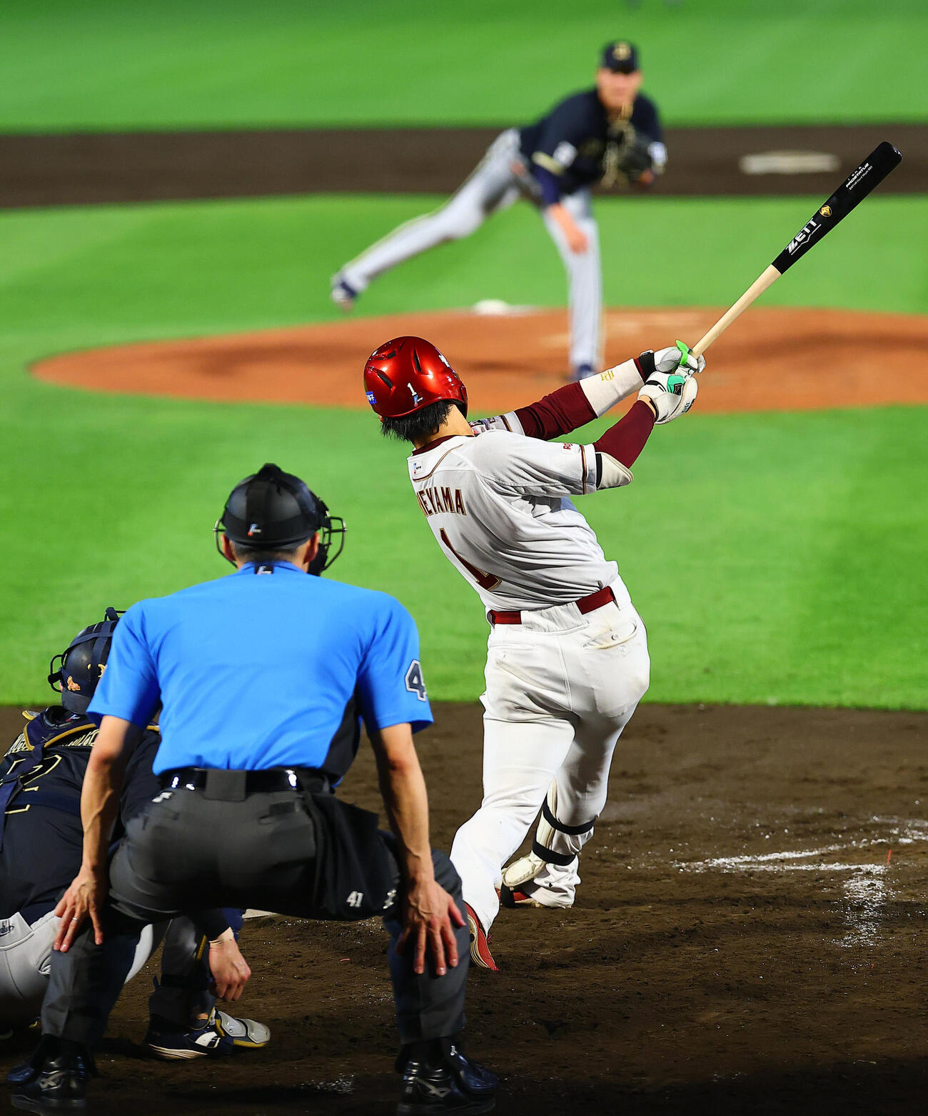 楽天対オリックス　5回裏楽天2死、九里亜蓮から本塁打を放つ宗山塁（撮影・野上伸悟）