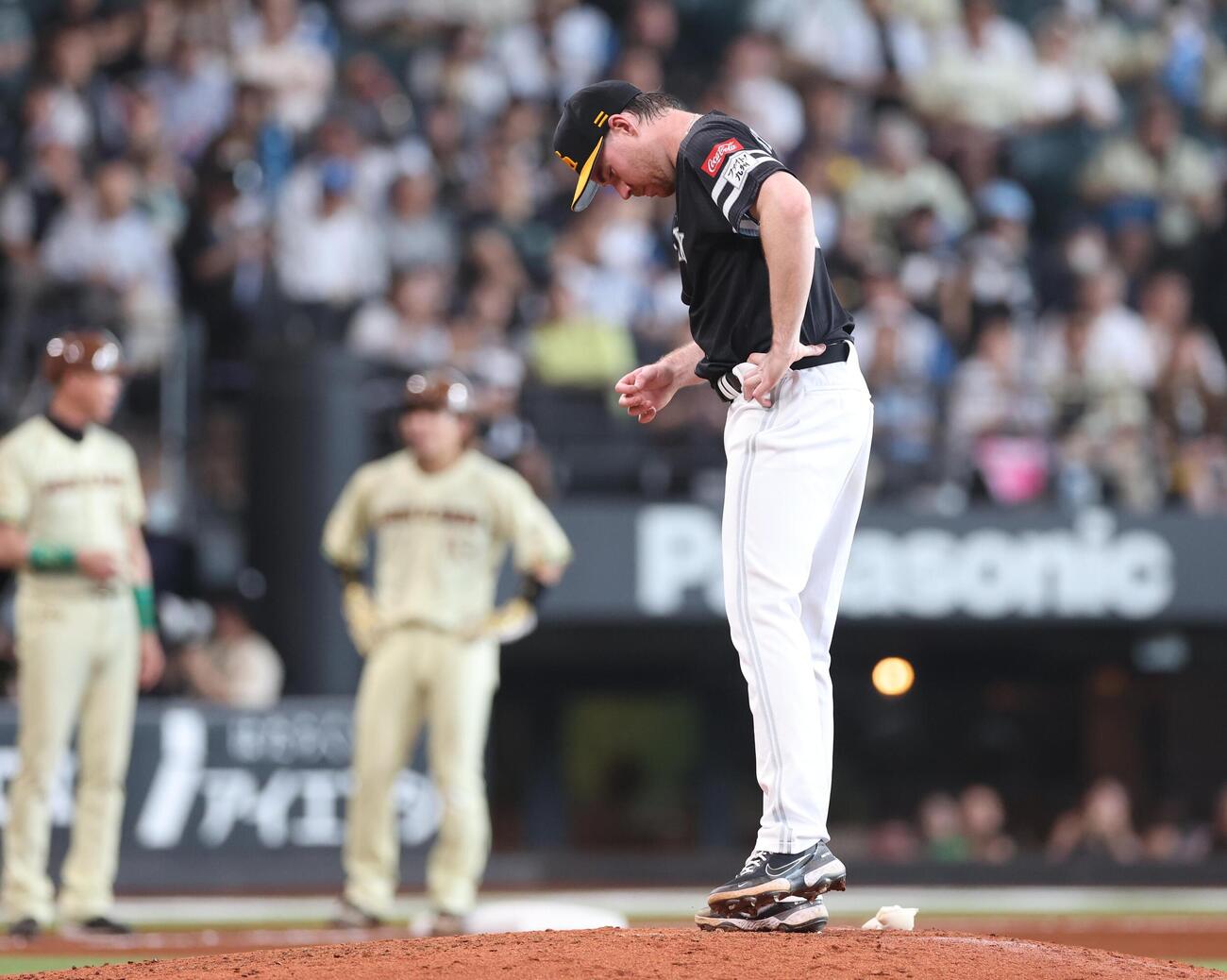 日本ハム対ソフトバンク　3回途中降板するスチュワート（撮影・黒川智章）