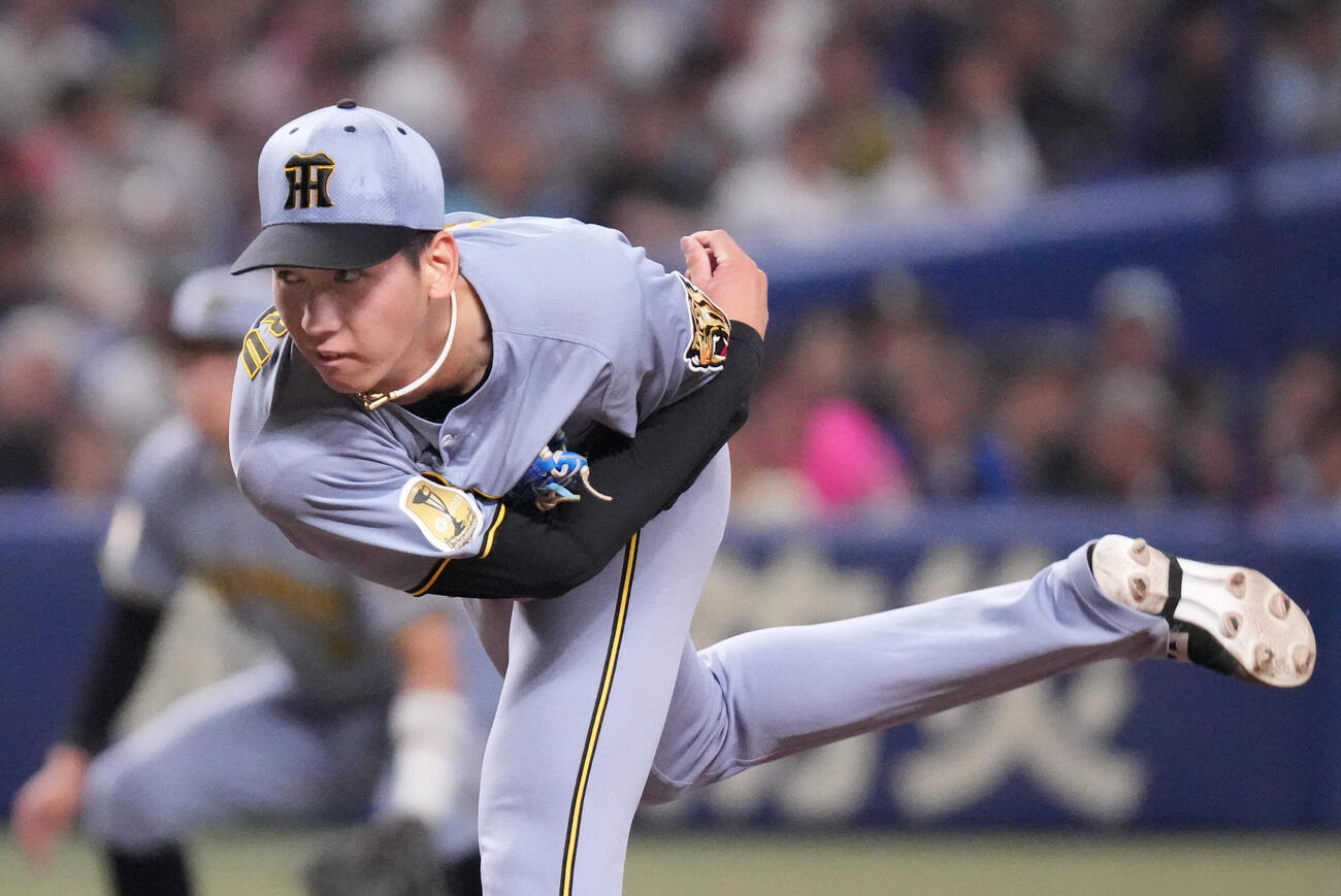 中日対阪神　3回裏、力投する阪神先発の今朝丸裕喜（撮影・森本幸一）