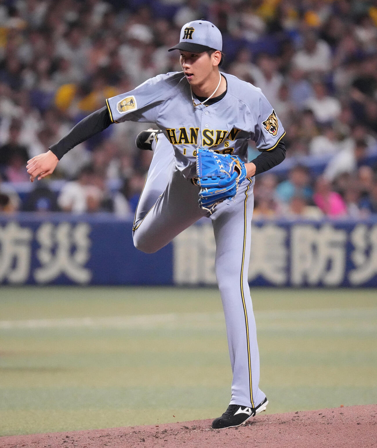 中日対阪神　1回裏、登板する阪神先発の今朝丸裕喜（撮影・森本幸一）
