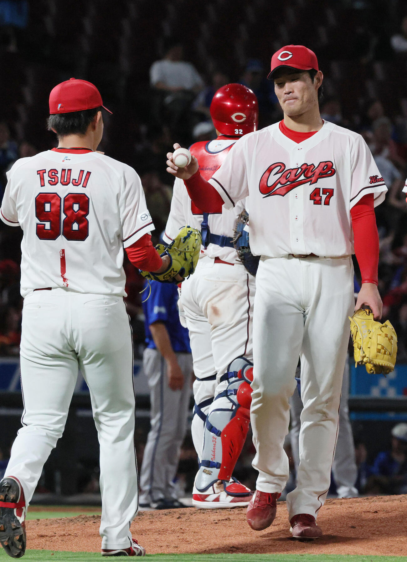 広島対DeNA 5回表DeNA2死満塁、斉藤優汰は降板（撮影・加藤孝規）