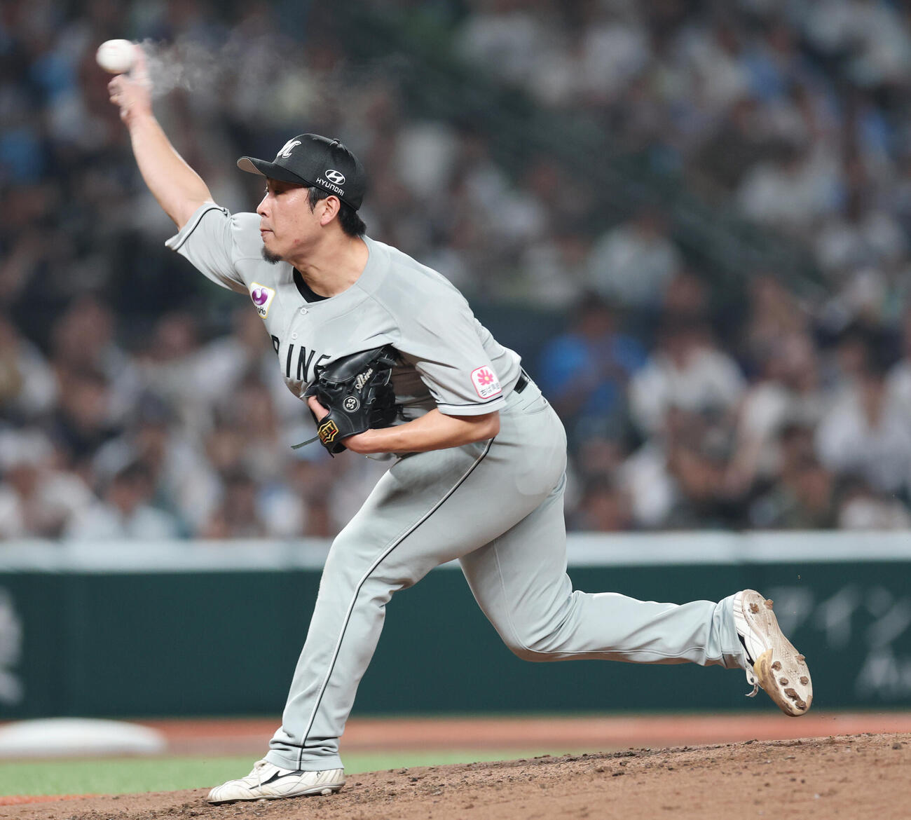 西武対ロッテ　ロッテ2番手で登板し力投する八木彬（撮影・増田悦実）