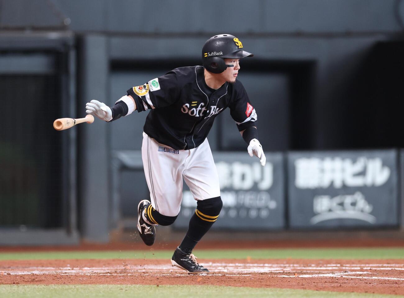 日本ハム対ソフトバンク　6回表ソフトバンク1死、柳田悠岐に本塁打を浴びる伊藤大海（撮影・黒川智章）