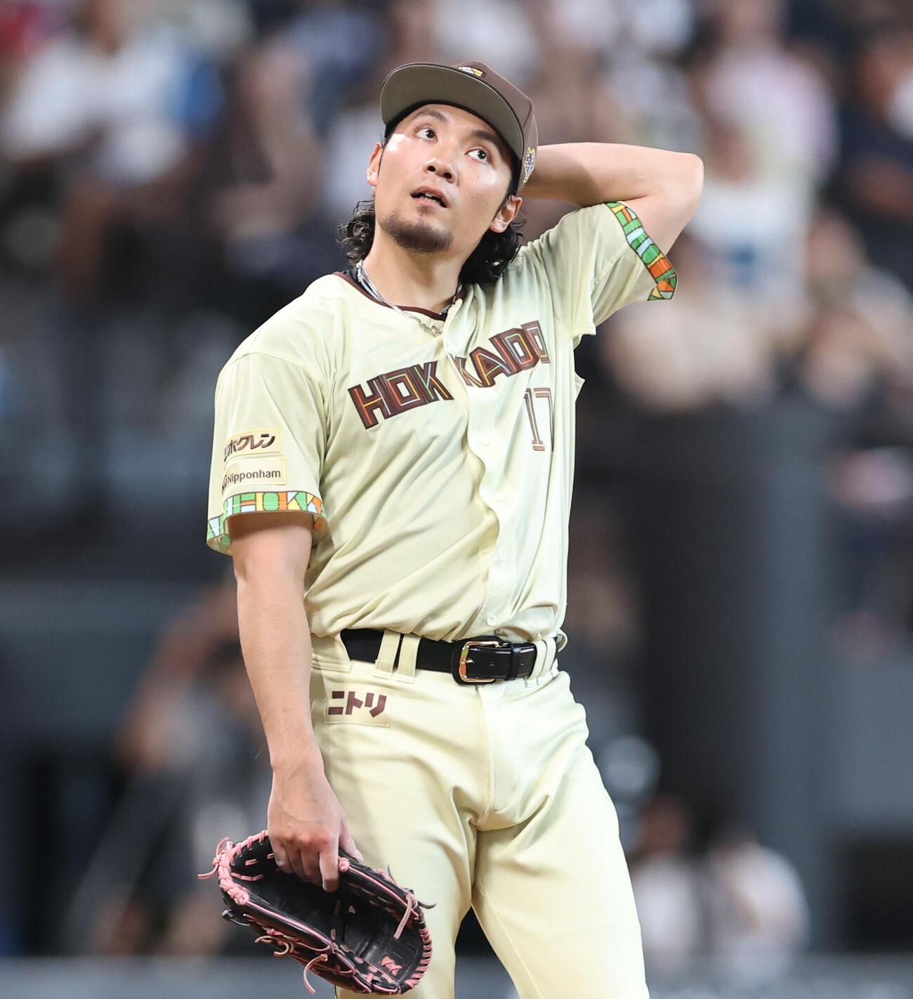 日本ハム対ソフトバンク　6回表ソフトバンク1死、柳田悠岐に本塁打を浴びる伊藤大海（撮影・黒川智章）