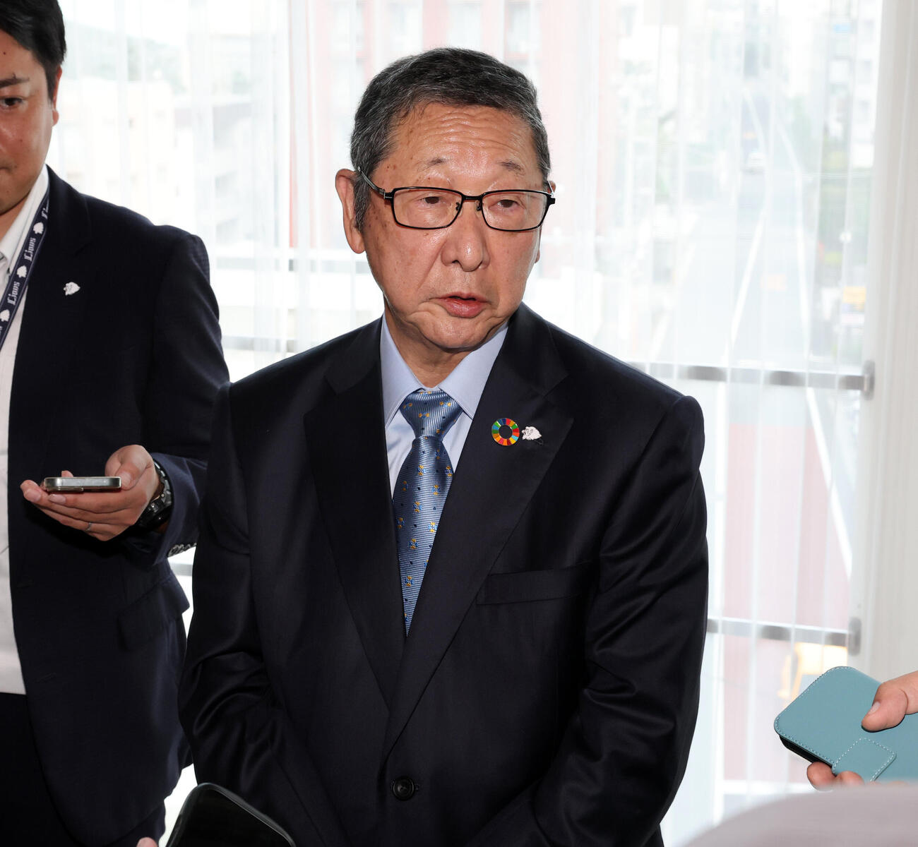 オーナー会議を終え、報道陣の質問に答える西武後藤高志オーナー（撮影・浅見桂子）