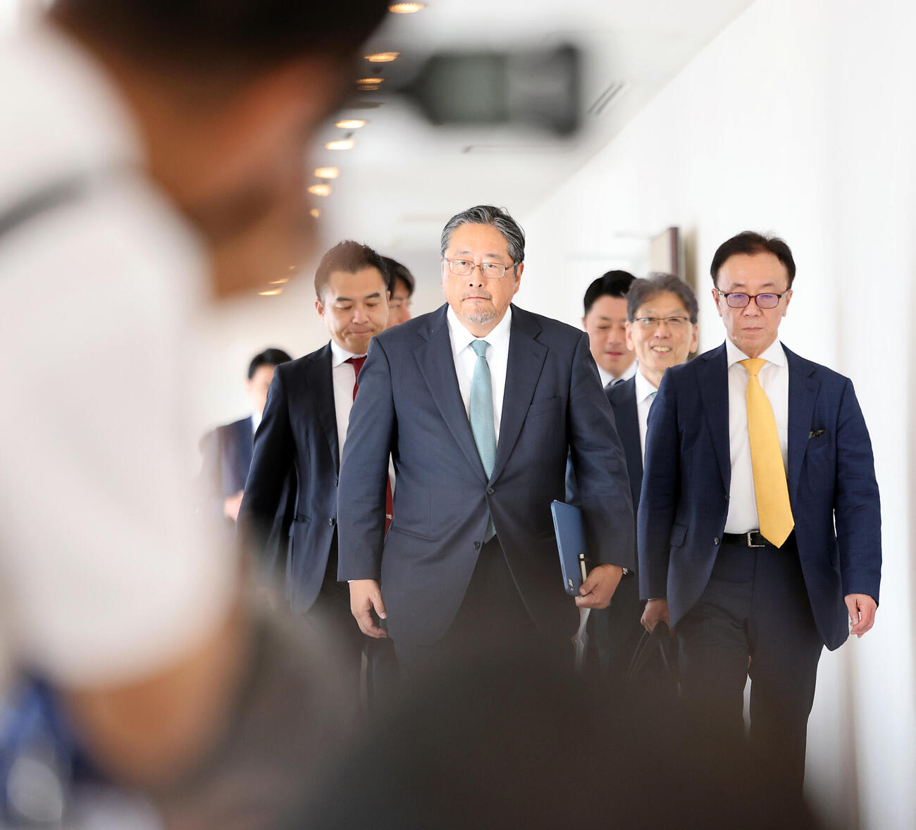 オーナー会議に出席したソフトバンク後藤芳光オｰナｰ代行（中央）ｰ（撮影・浅見桂子）