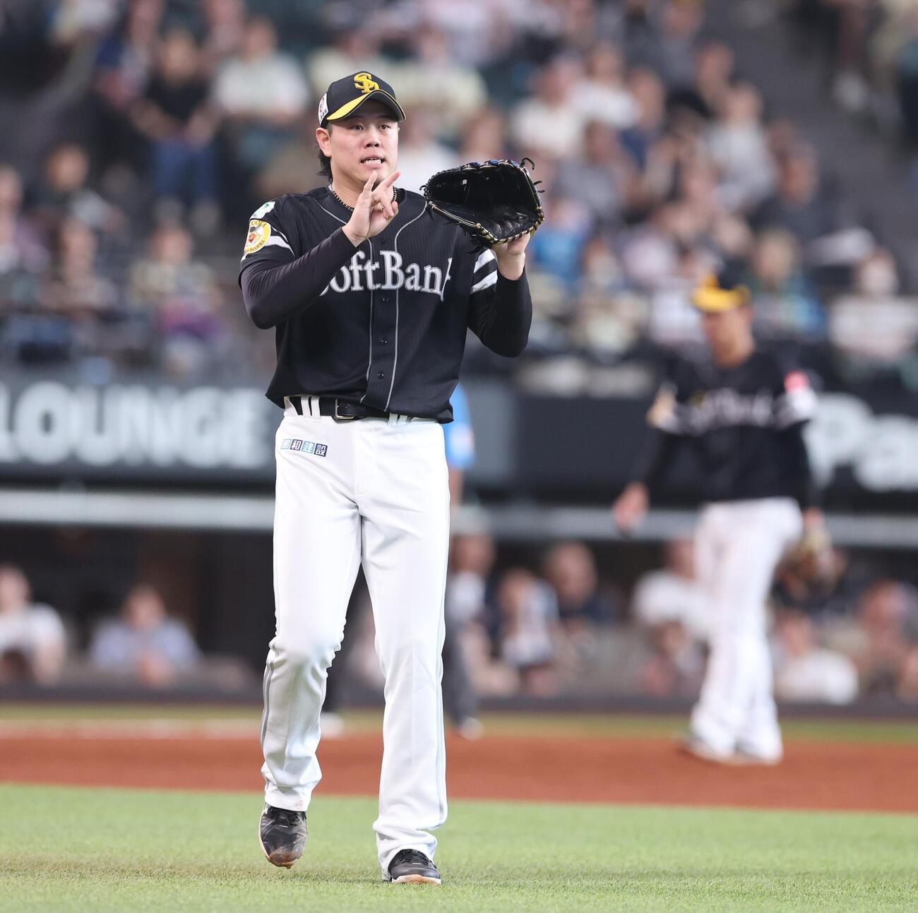 日本ハム対ソフトバンク　3回裏、進藤勇也を三振に仕留めた茶谷大河（撮影・黒川智章）