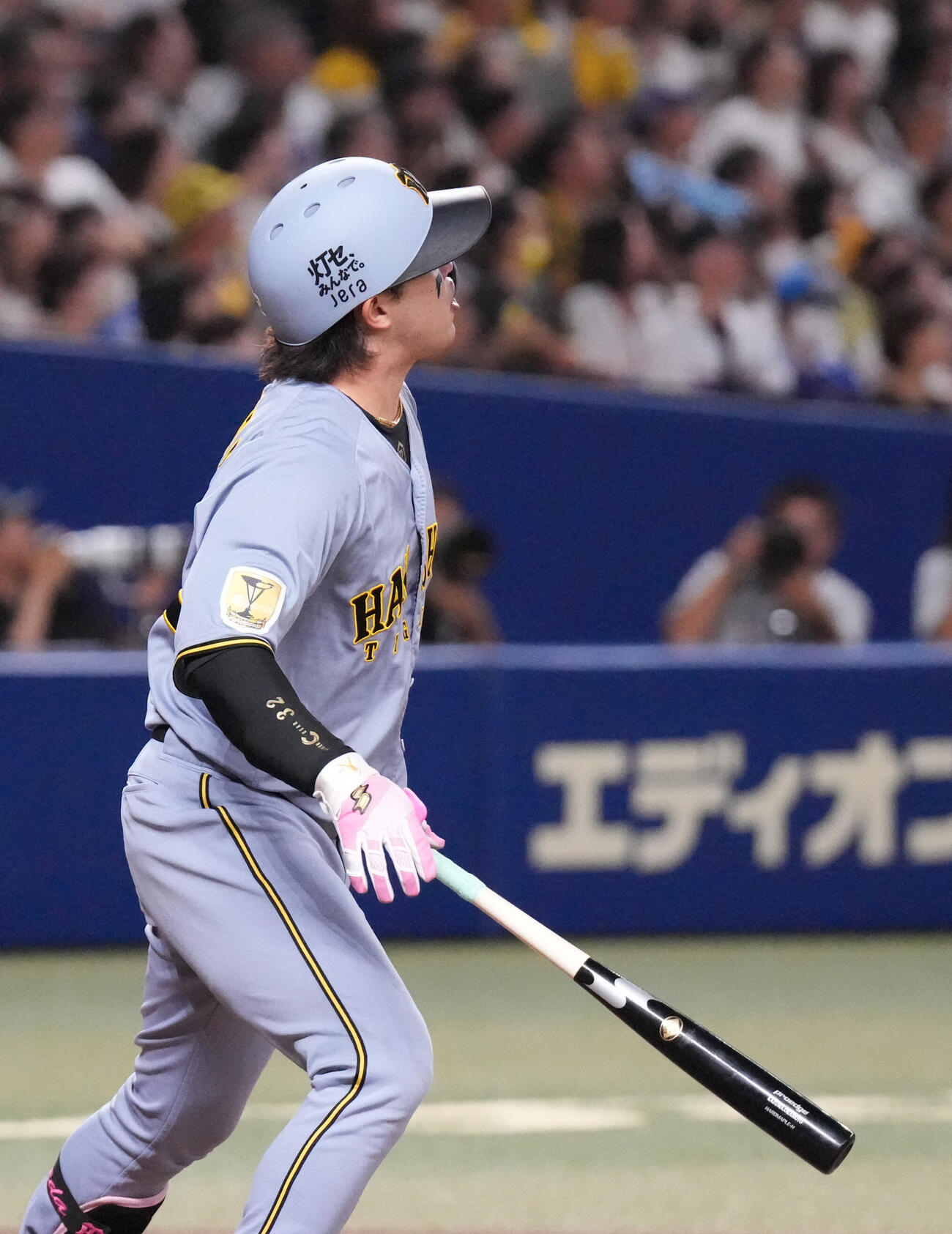 中日対阪神　8回表阪神無死、ソロ本塁打を放つ浜田太貴（撮影・森本幸一）