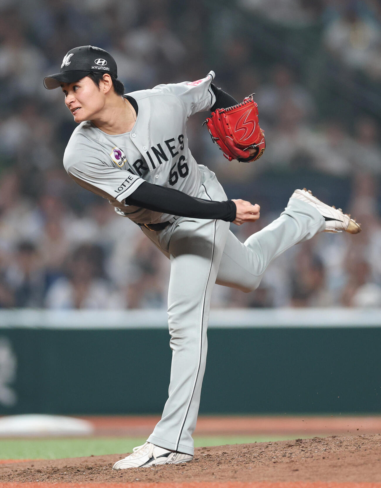 西武対ロッテ　ロッテ3番手で登板し力投する中森俊介（撮影・増田悦実）